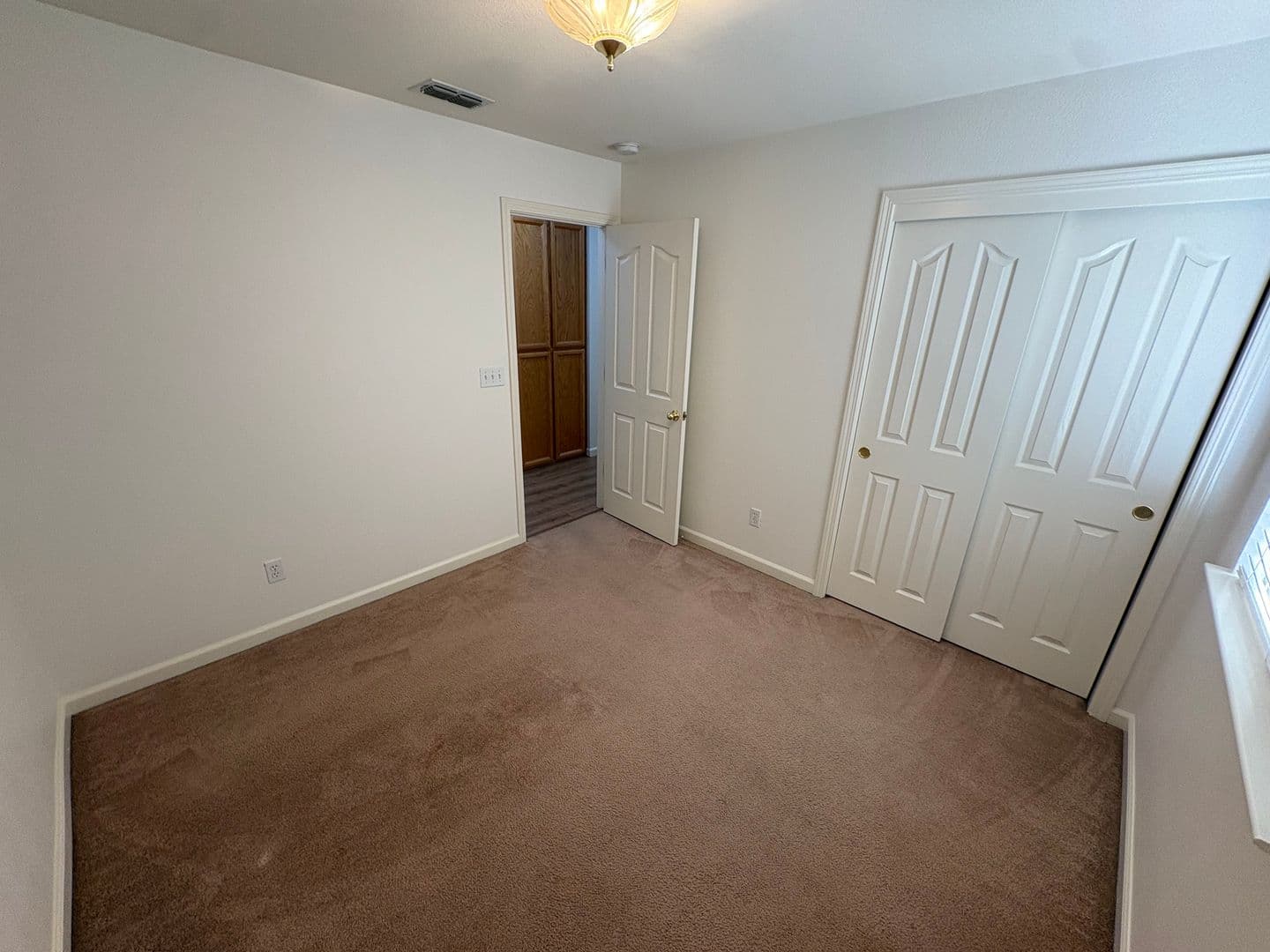 Oakley House: 5120 Winchester Dr