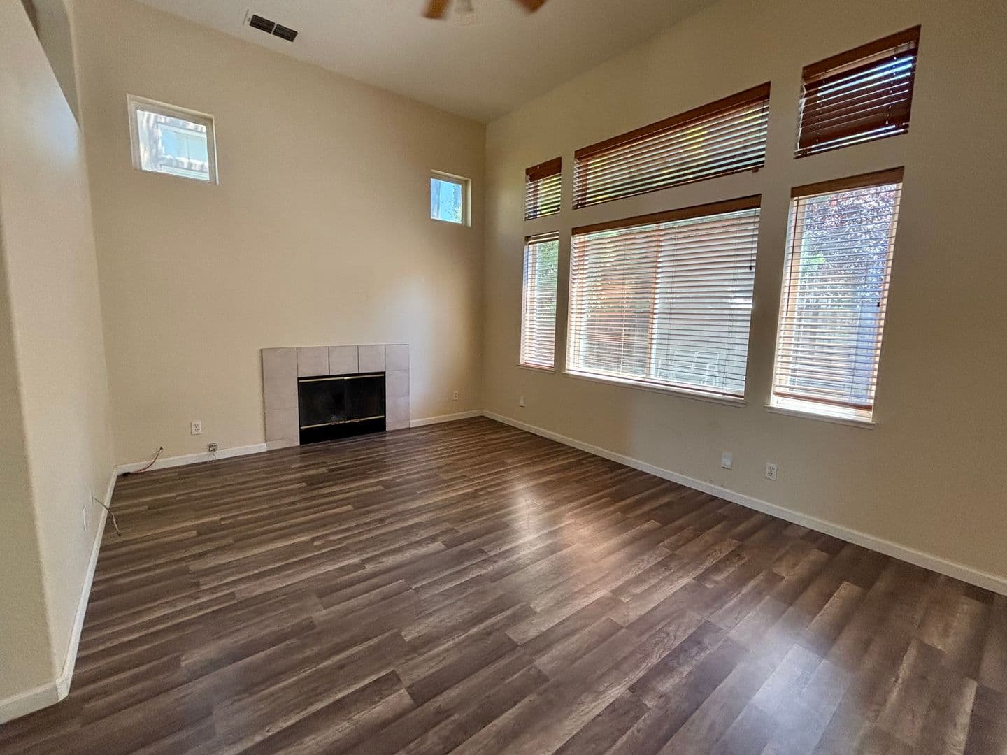 Brentwood House: 1830 Highland Way
