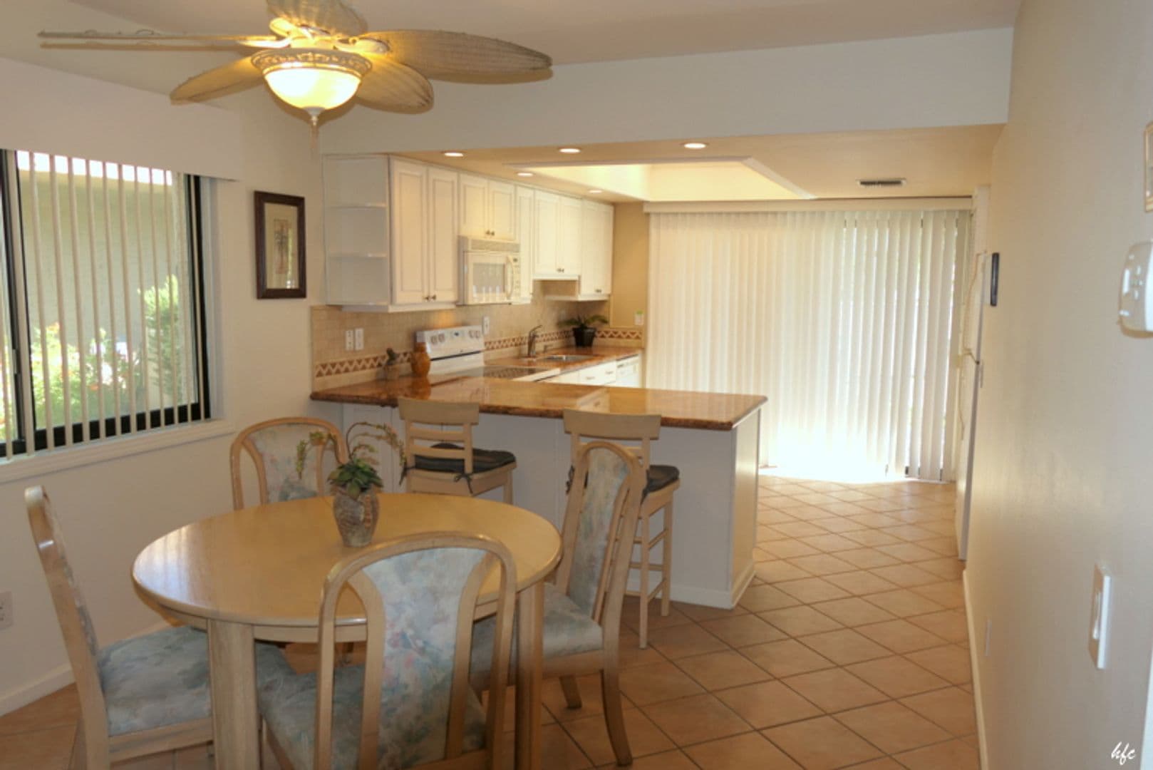 Palm Springs Condo: 5547 Los Coyotes Dr