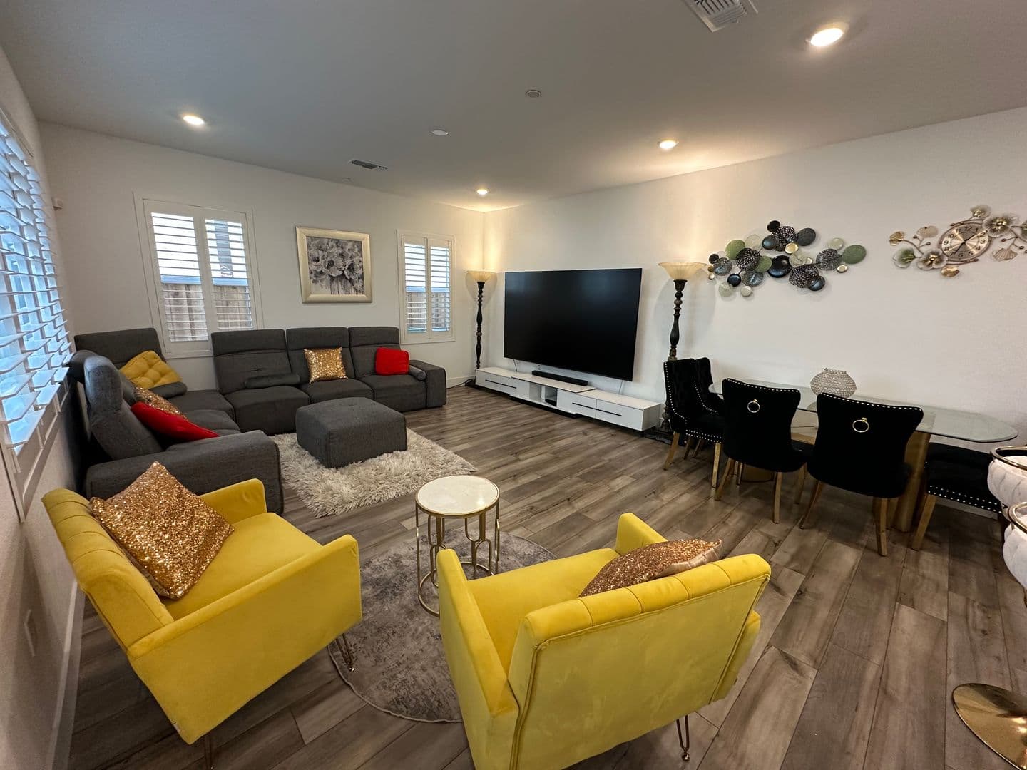 Mountain House House: 149 W Ukiah Pl
