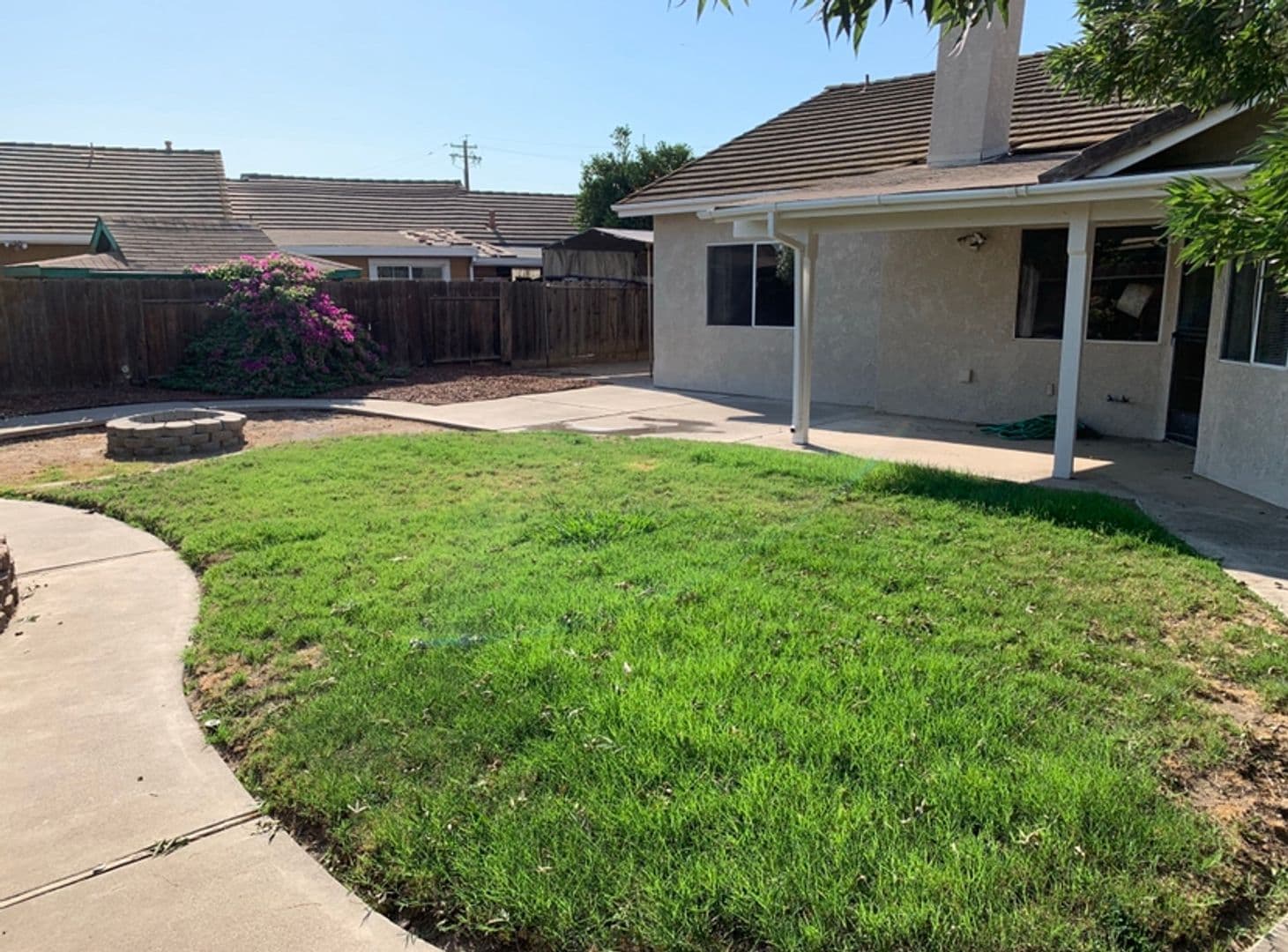 Lathrop House: 321 Thomsen Rd