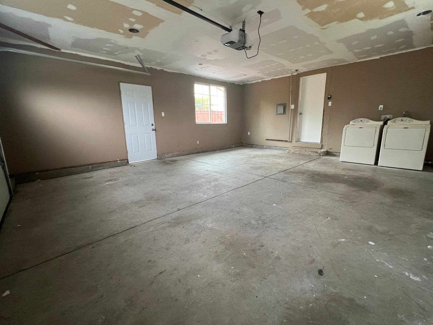 Antioch House: 3214 Harbour Dr