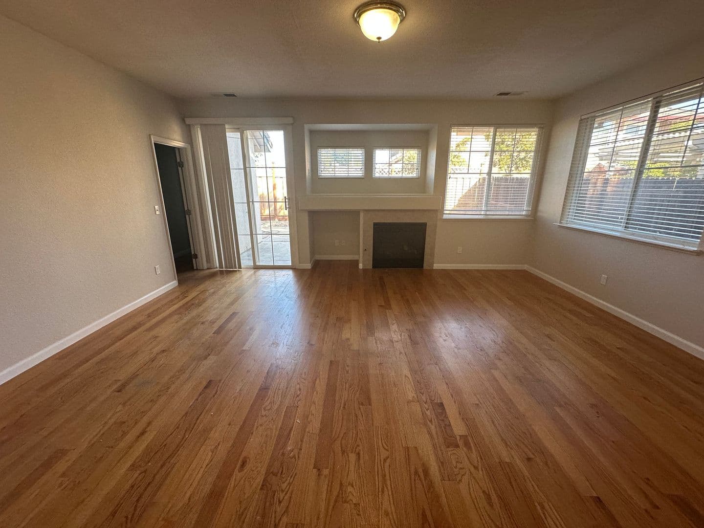 Tracy House: 1541 Peony Dr