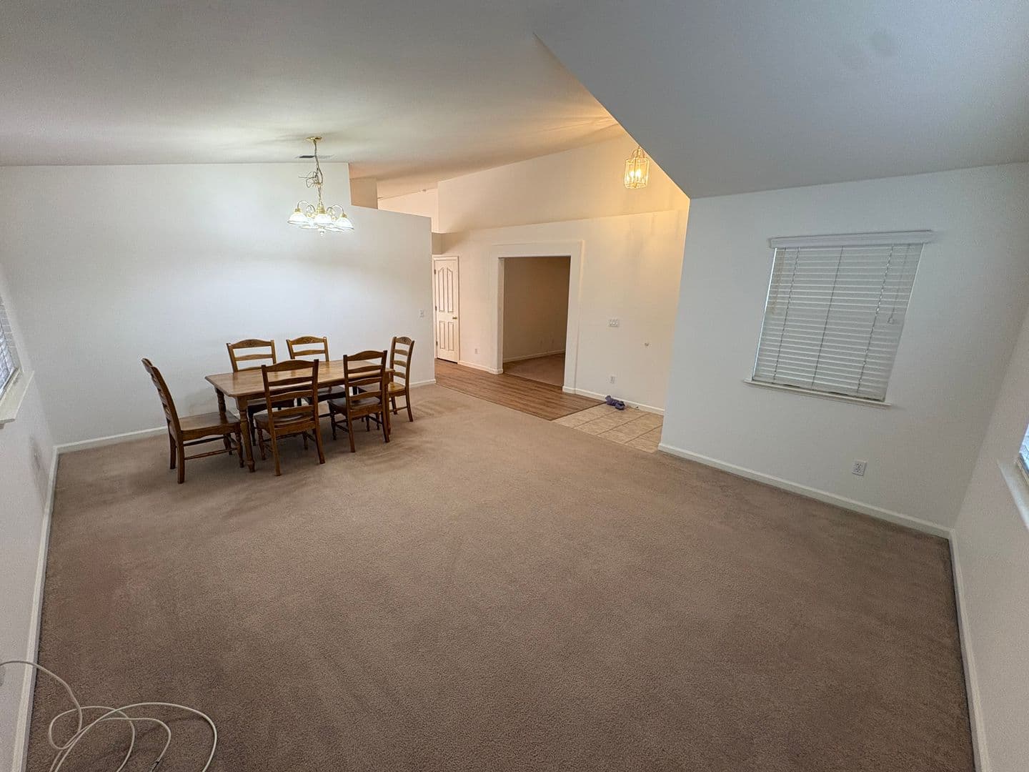 Oakley House: 5120 Winchester Dr