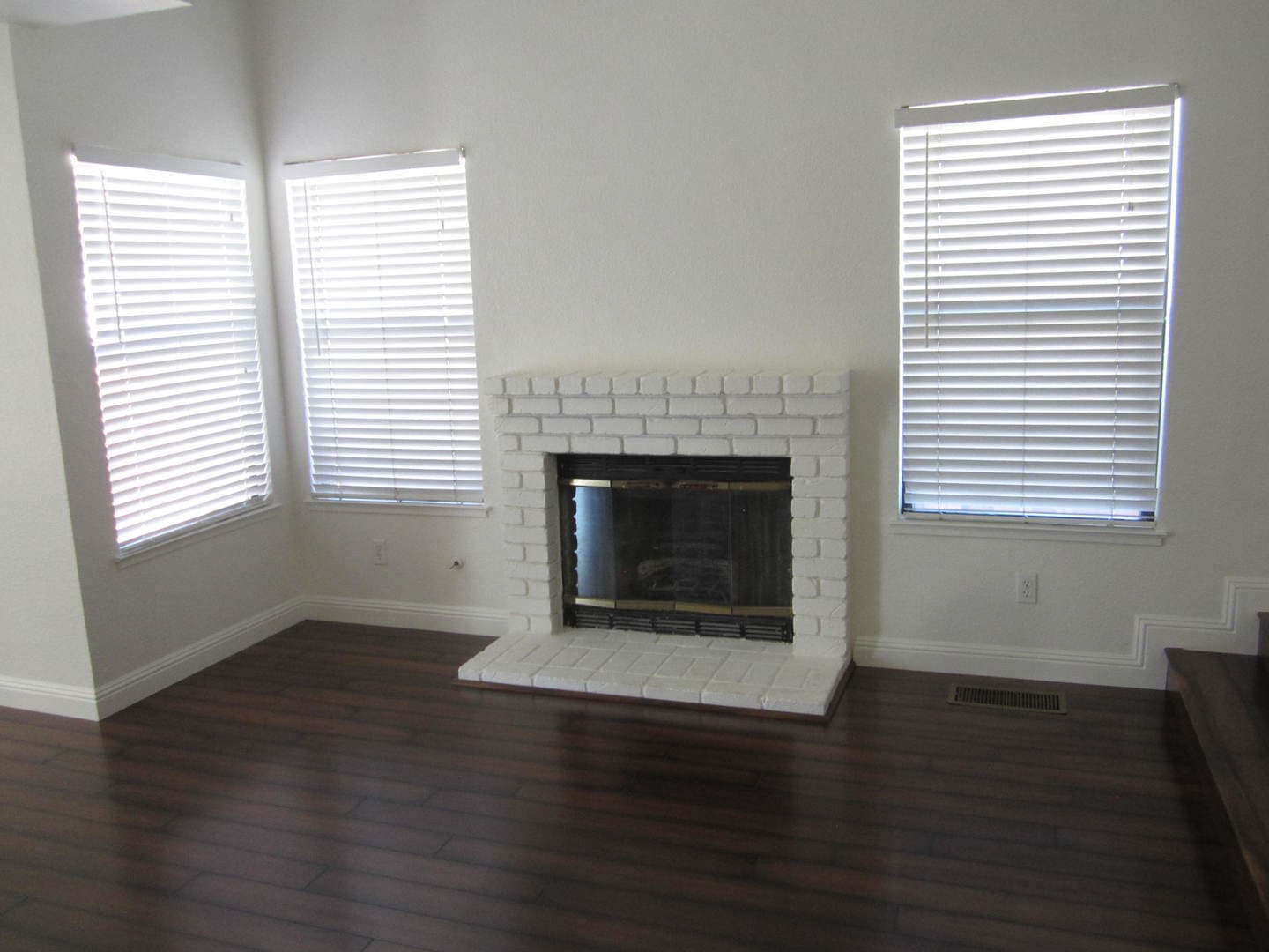 Brentwood House: 920 Doeskin Ter