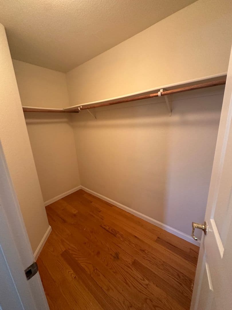 Tracy House: 1541 Peony Dr