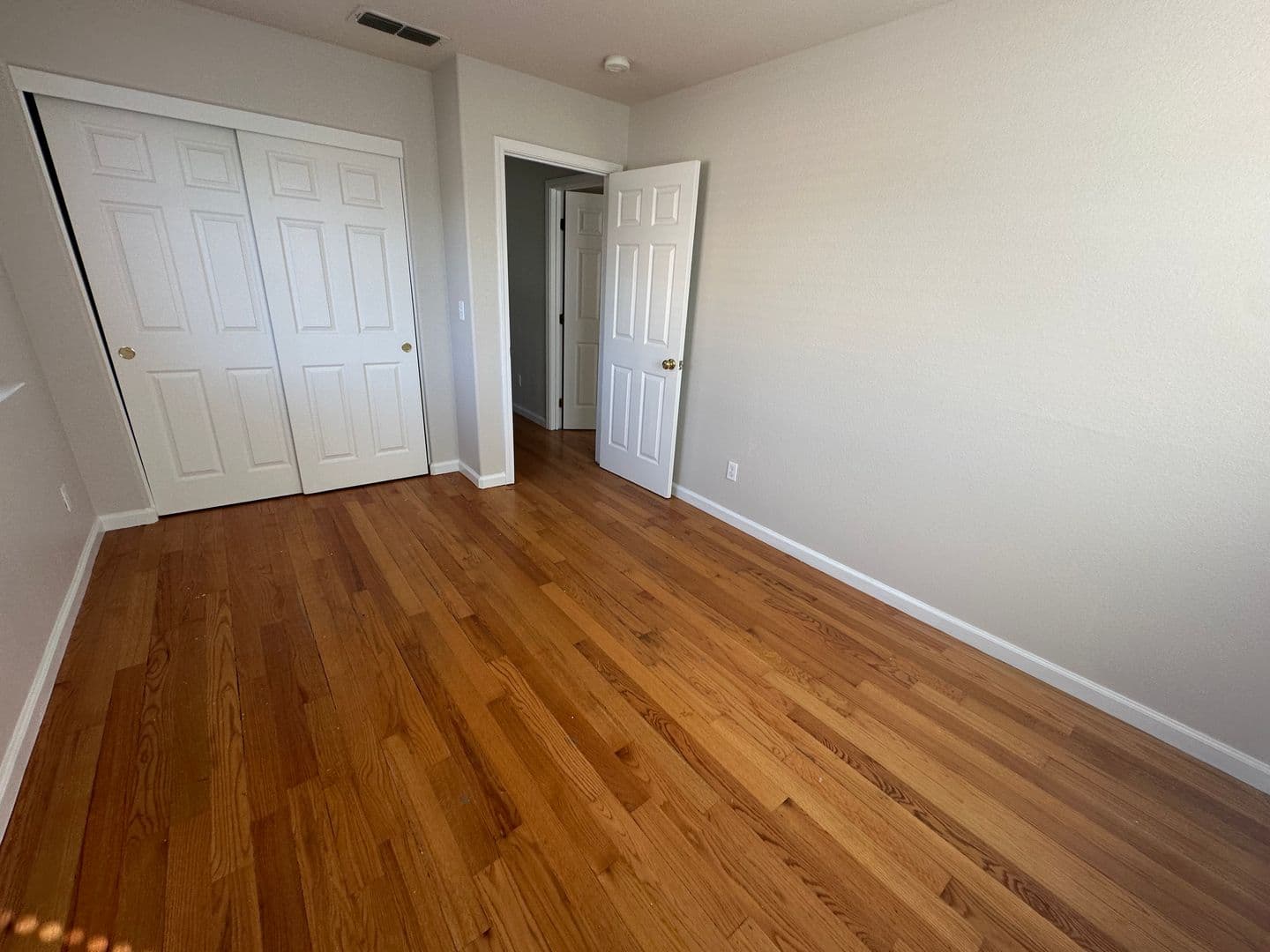 Tracy House: 1541 Peony Dr