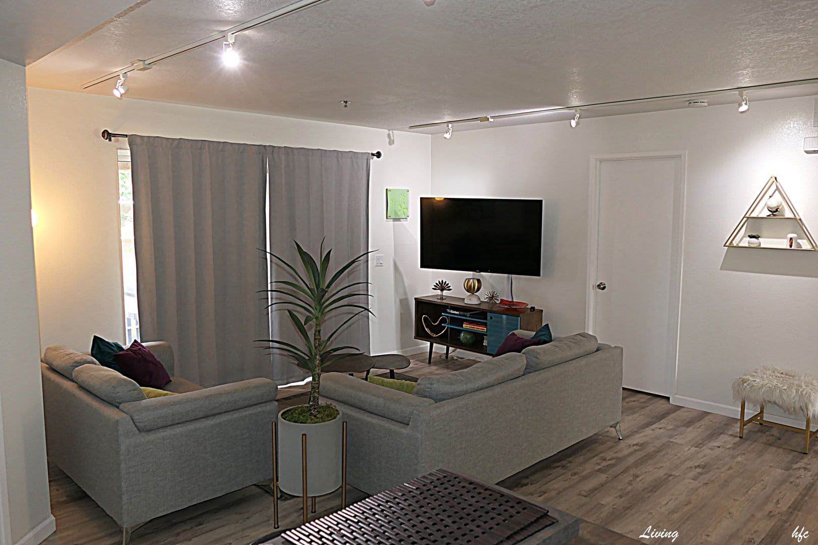 Palm Springs Condo: 2700 Lawrence Crossley Rd Unit B15