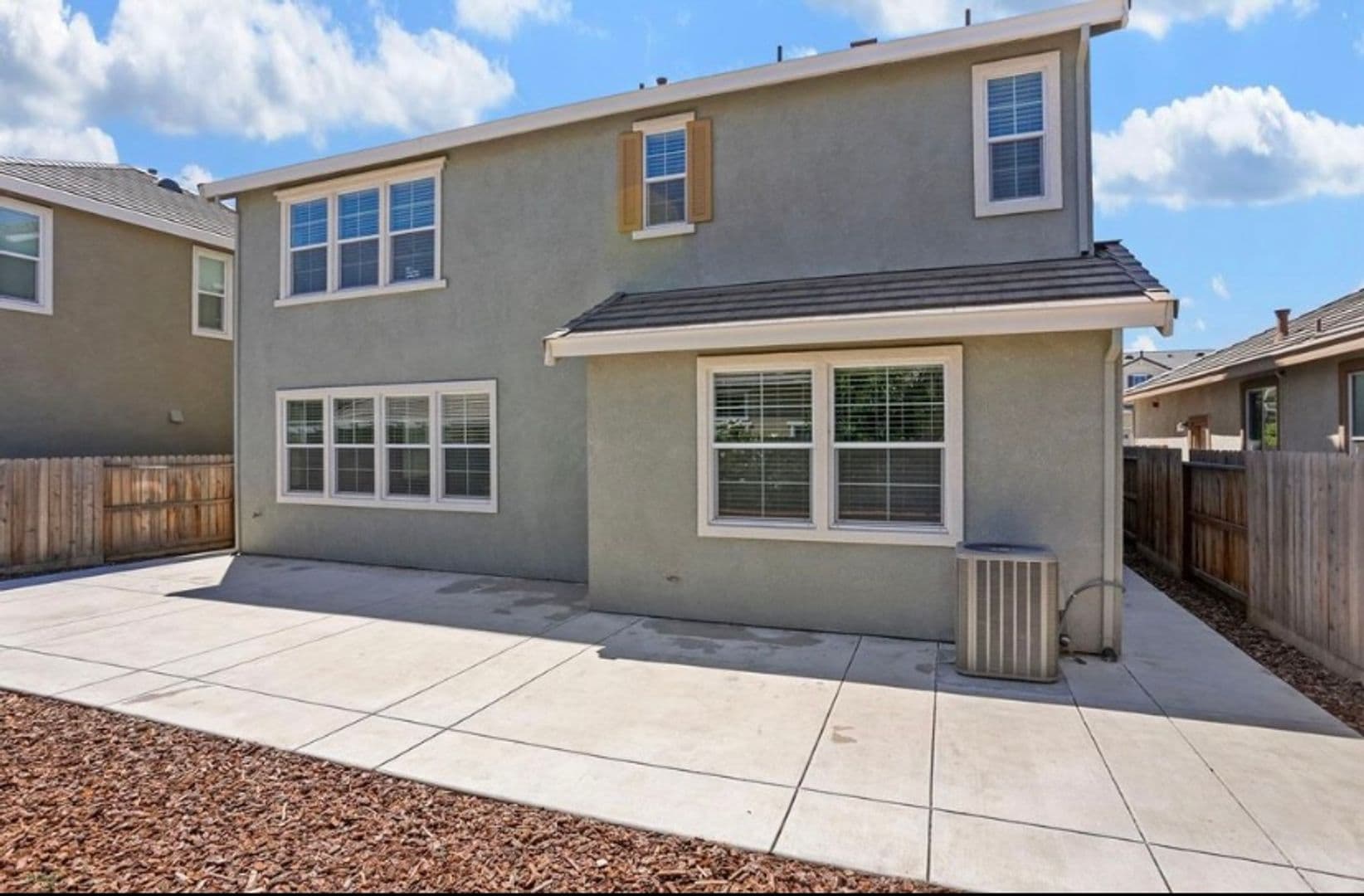 Tracy House: 649 Perino Ln