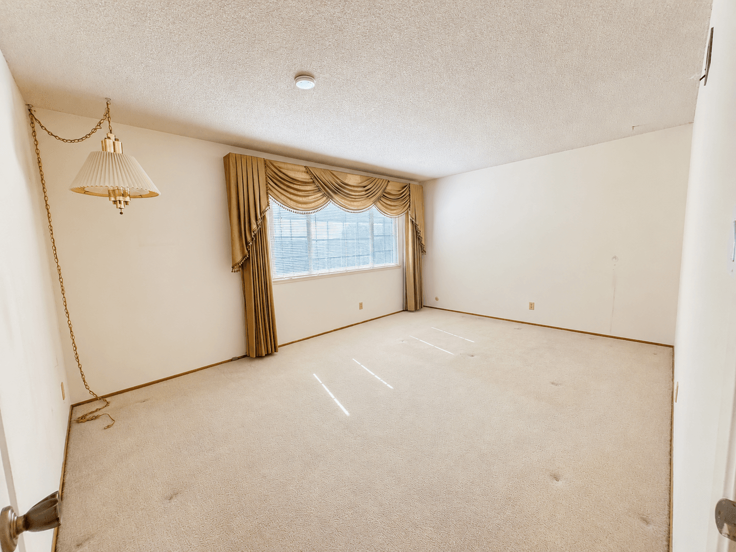 Fremont House: 40161 San Carlos Place