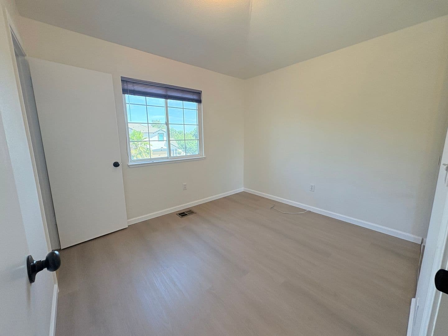Brentwood House: 1088 Glenwillow Dr