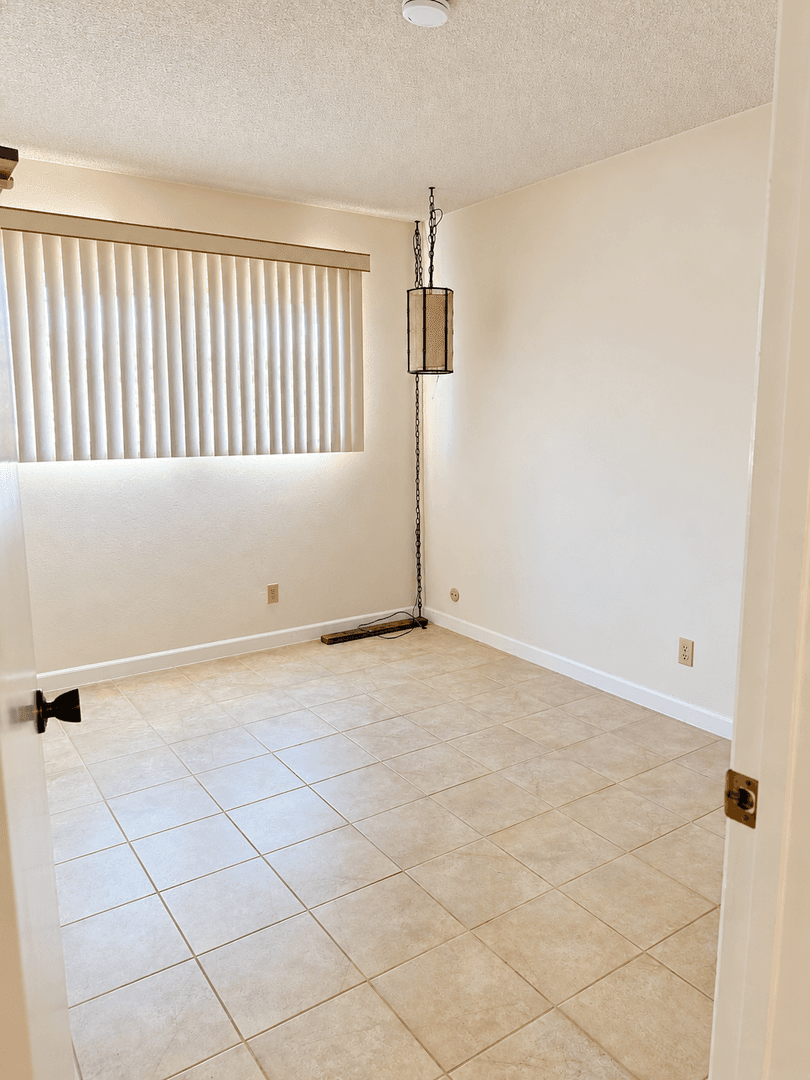 Fremont House: 40161 San Carlos Place