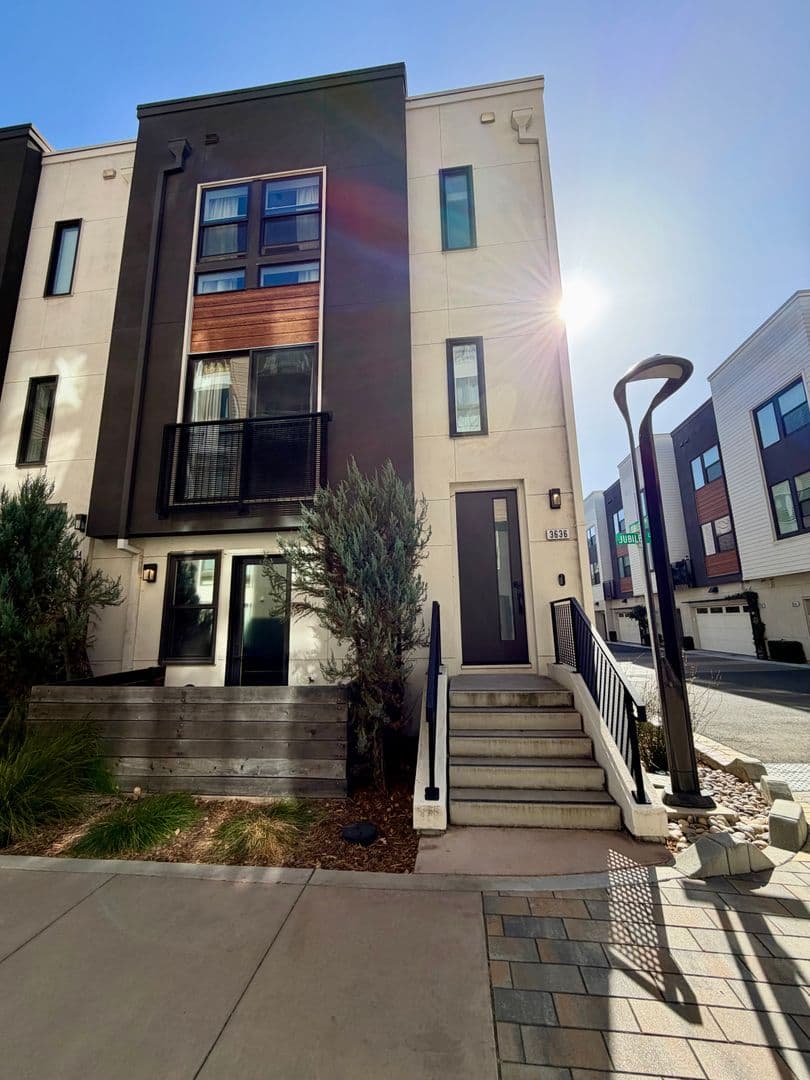 Fremont House: 3636 Jubilee Circle
