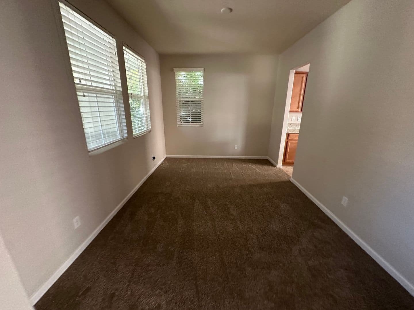 Mountain House House: 263 W Santa Clara Dr