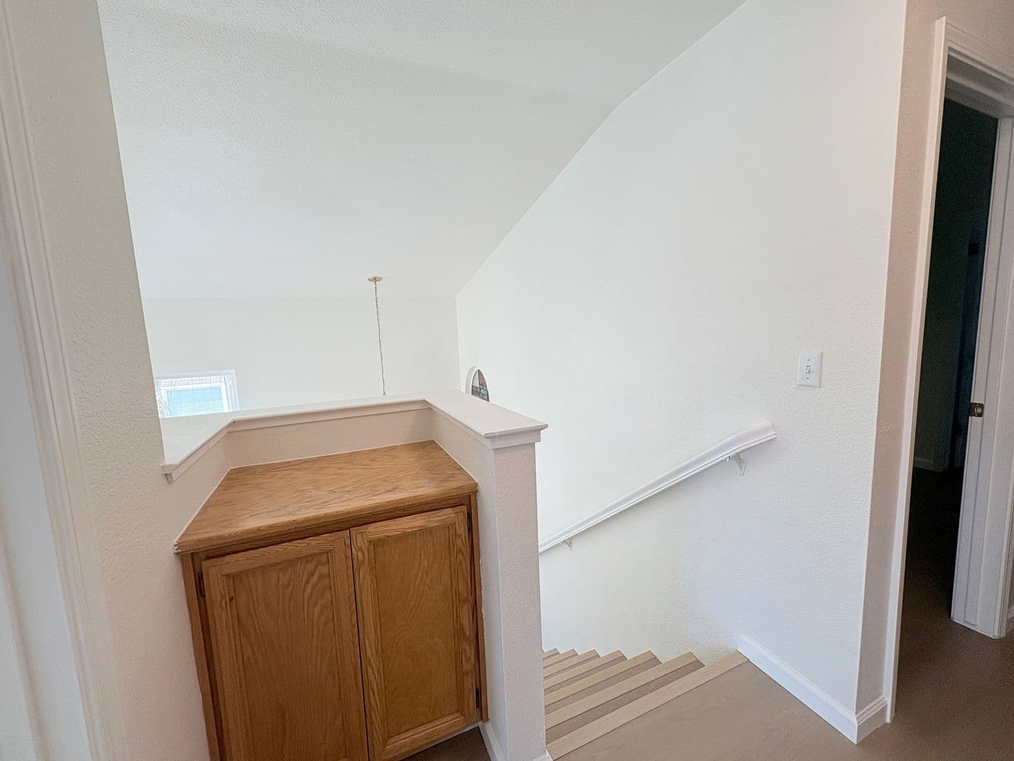 Brentwood House: 1088 Glenwillow Dr