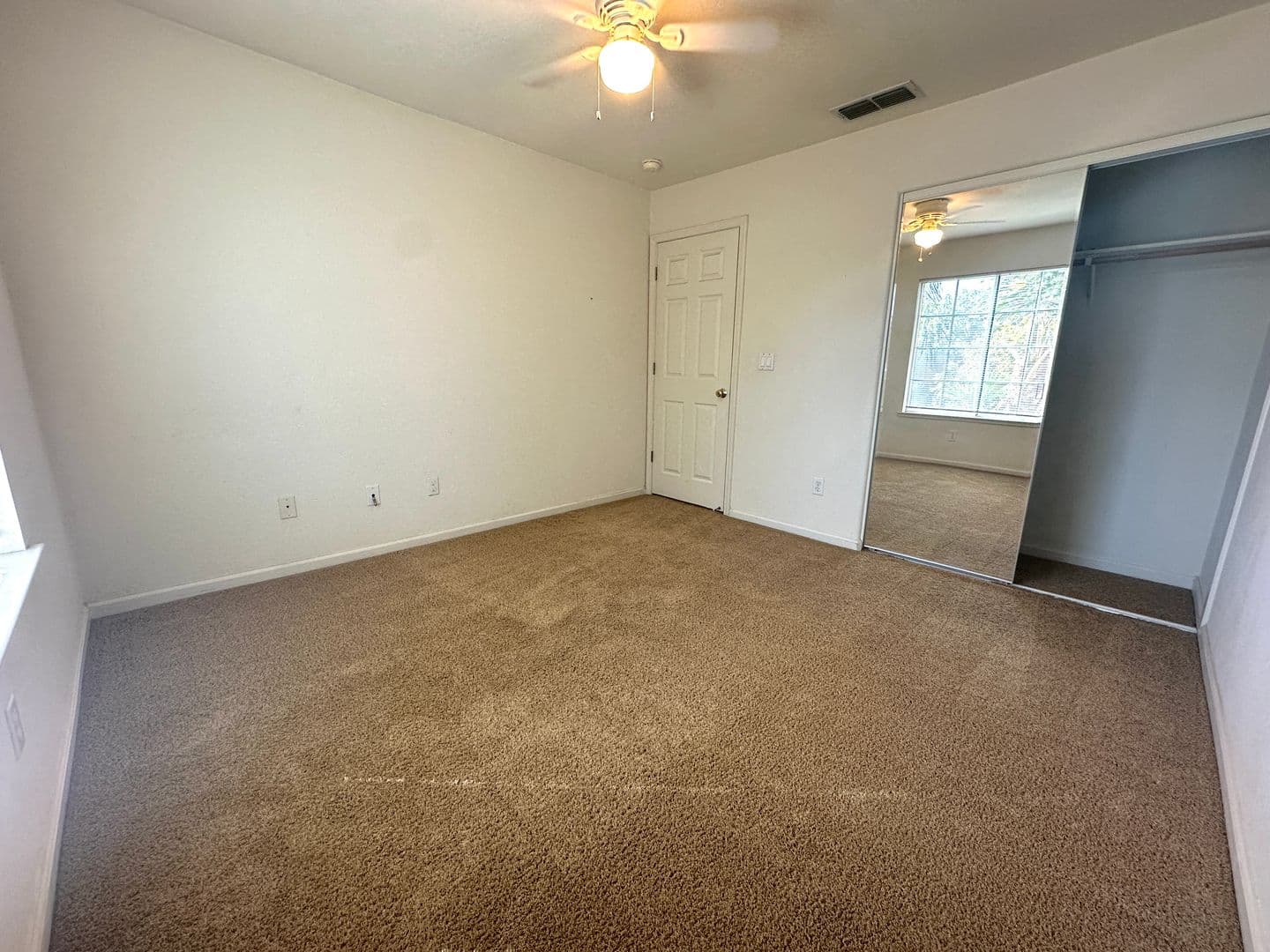 Brentwood House: 235 Brushwood Pl