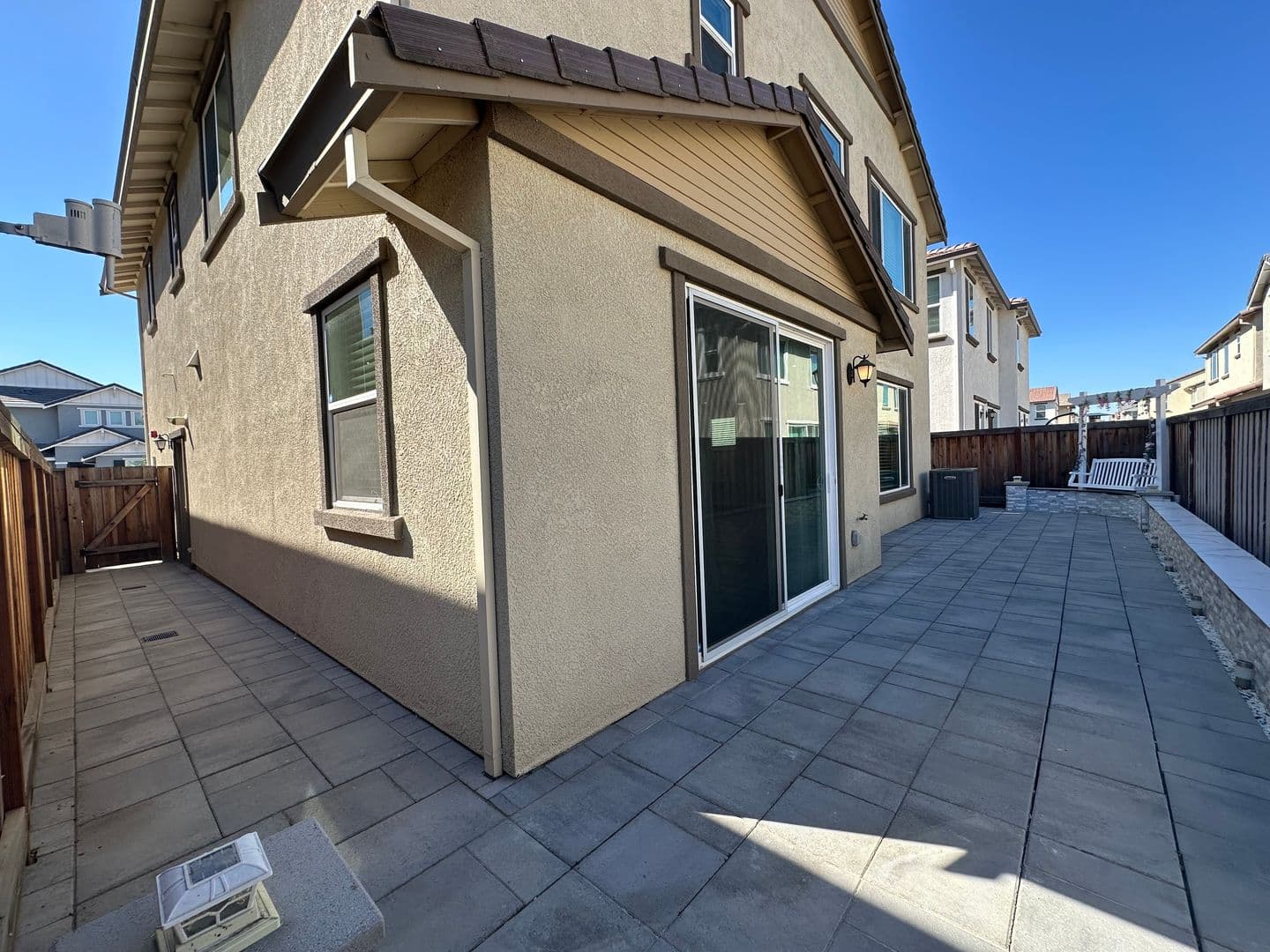 Brentwood House: 209 Brush Creek Dr