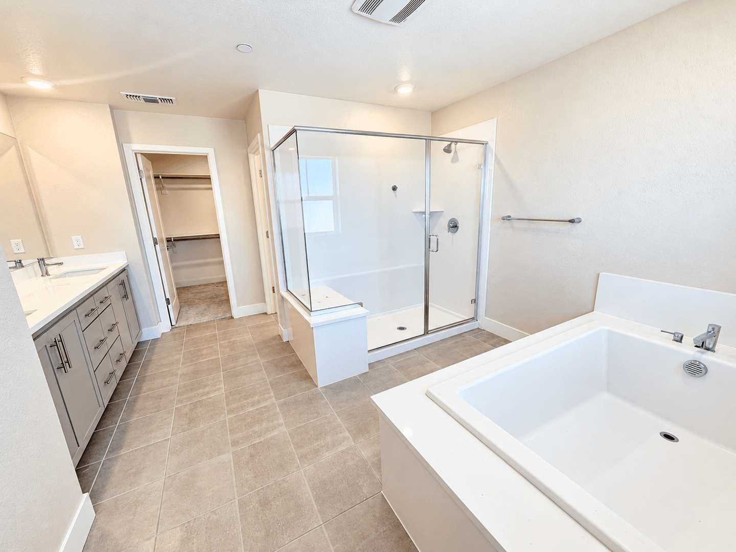 Newark Townhome: 37901 Hickory St