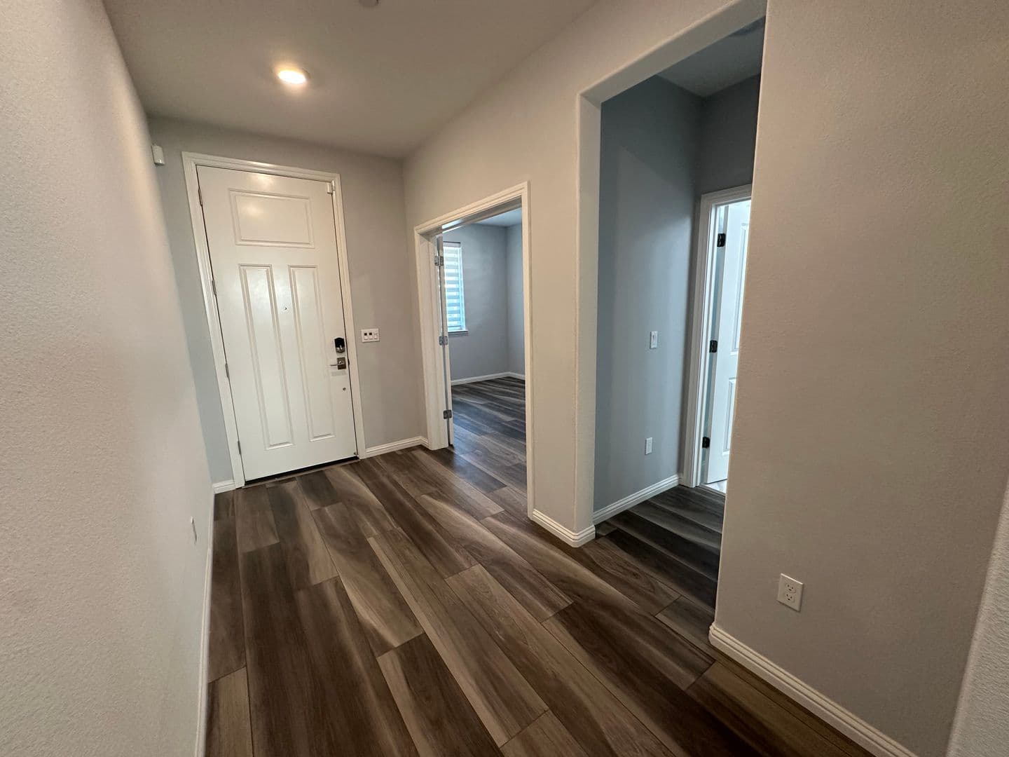Brentwood House: 209 Brush Creek Dr