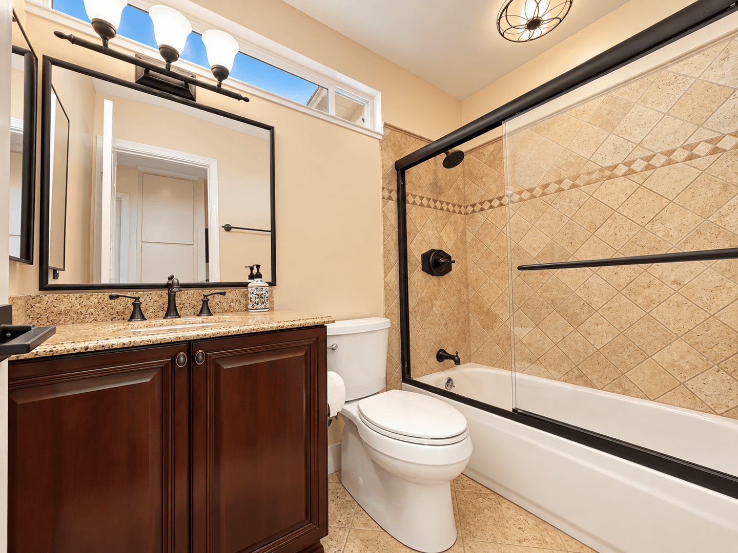 Newark House: 36509 Spruce Street