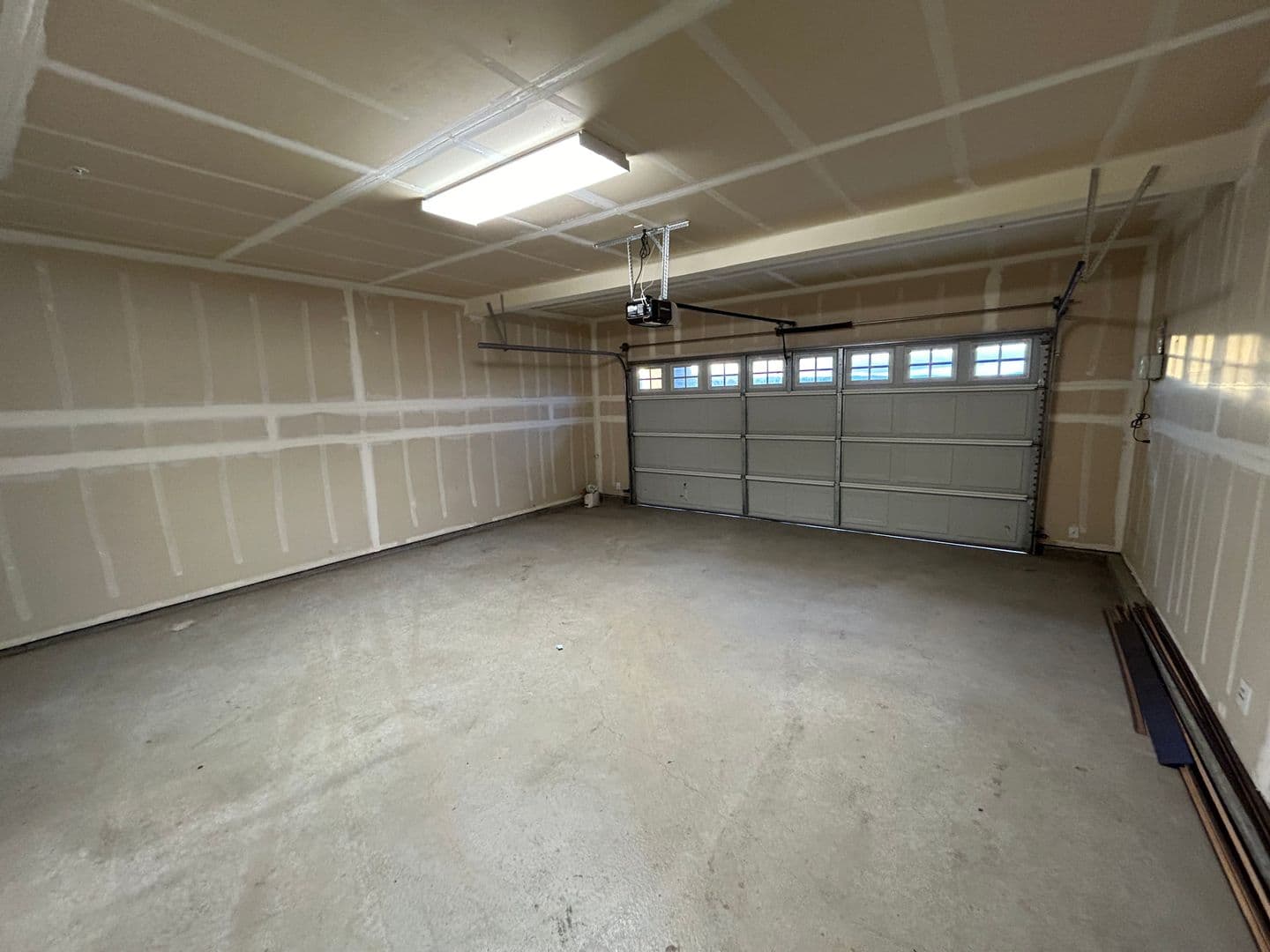 Tracy House: 264 Mabel Josephine Dr