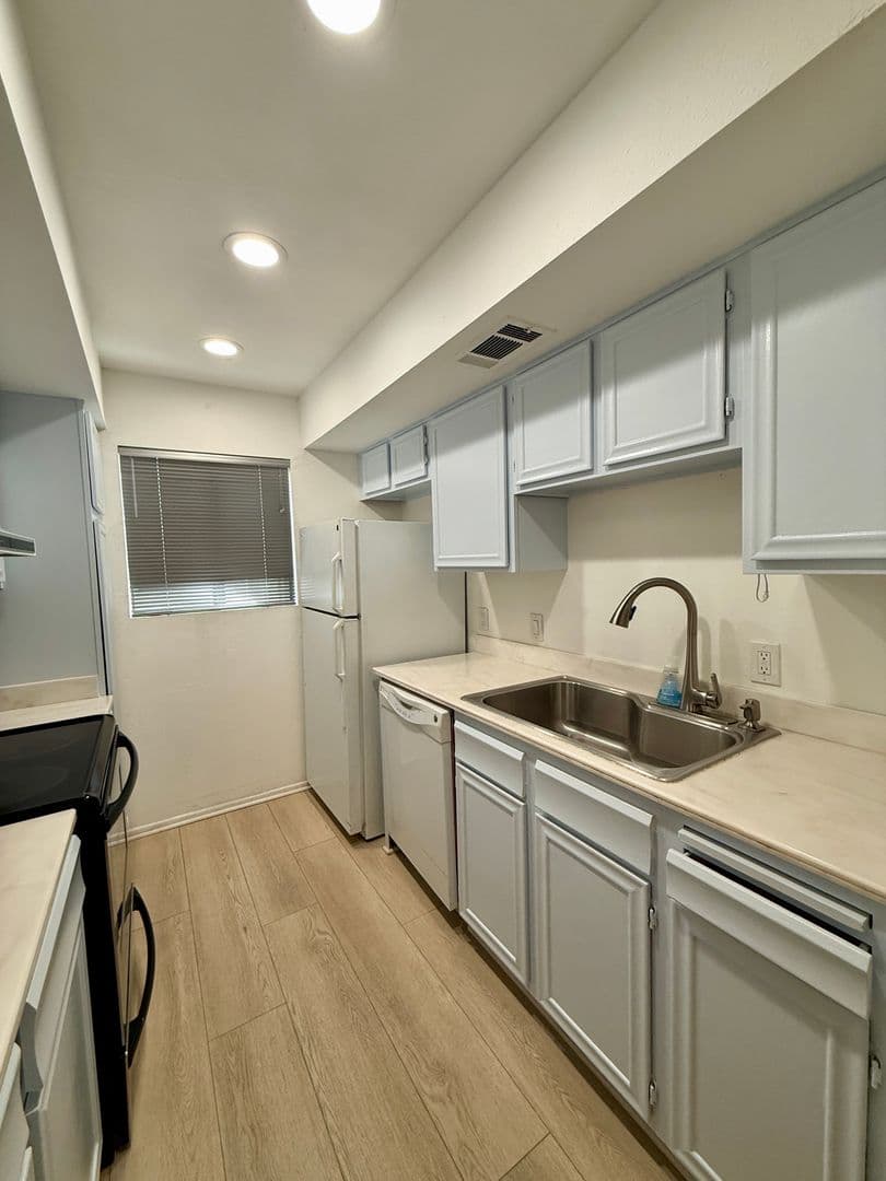 Palm Springs Condo: 1050 E. Ramon Rd  #43
