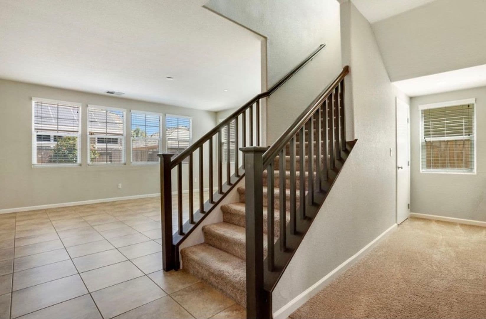 Tracy House: 649 Perino Ln