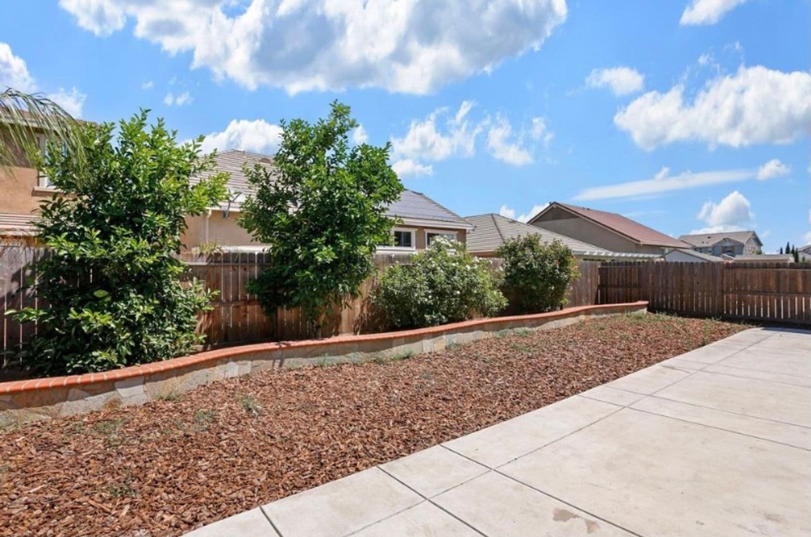 Tracy House: 649 Perino Ln