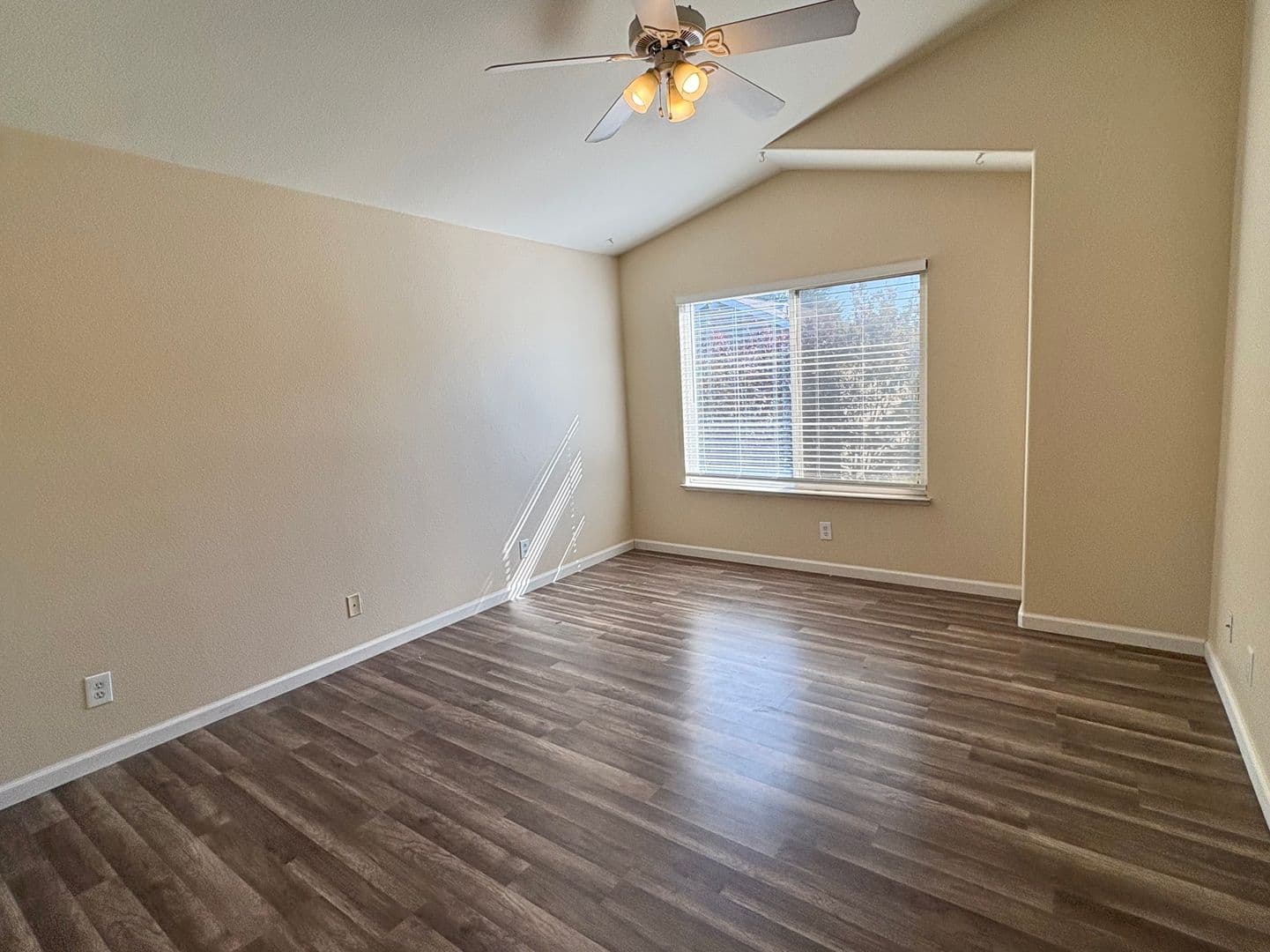 Brentwood House: 1830 Highland Way