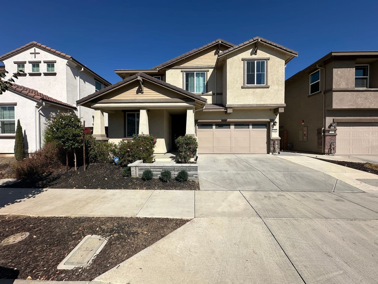 Brentwood House: 209 Brush Creek Dr