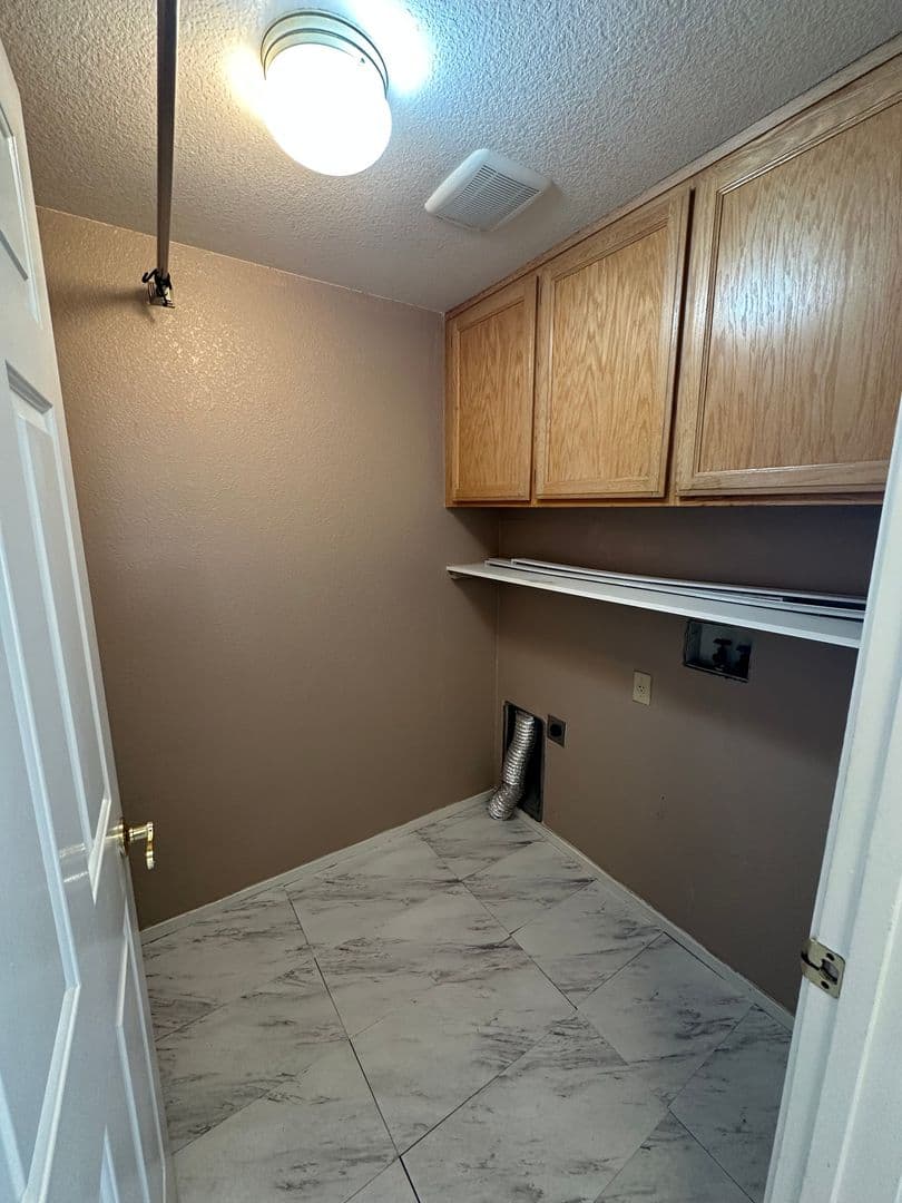 Antioch House: 5144 Pioneer Way
