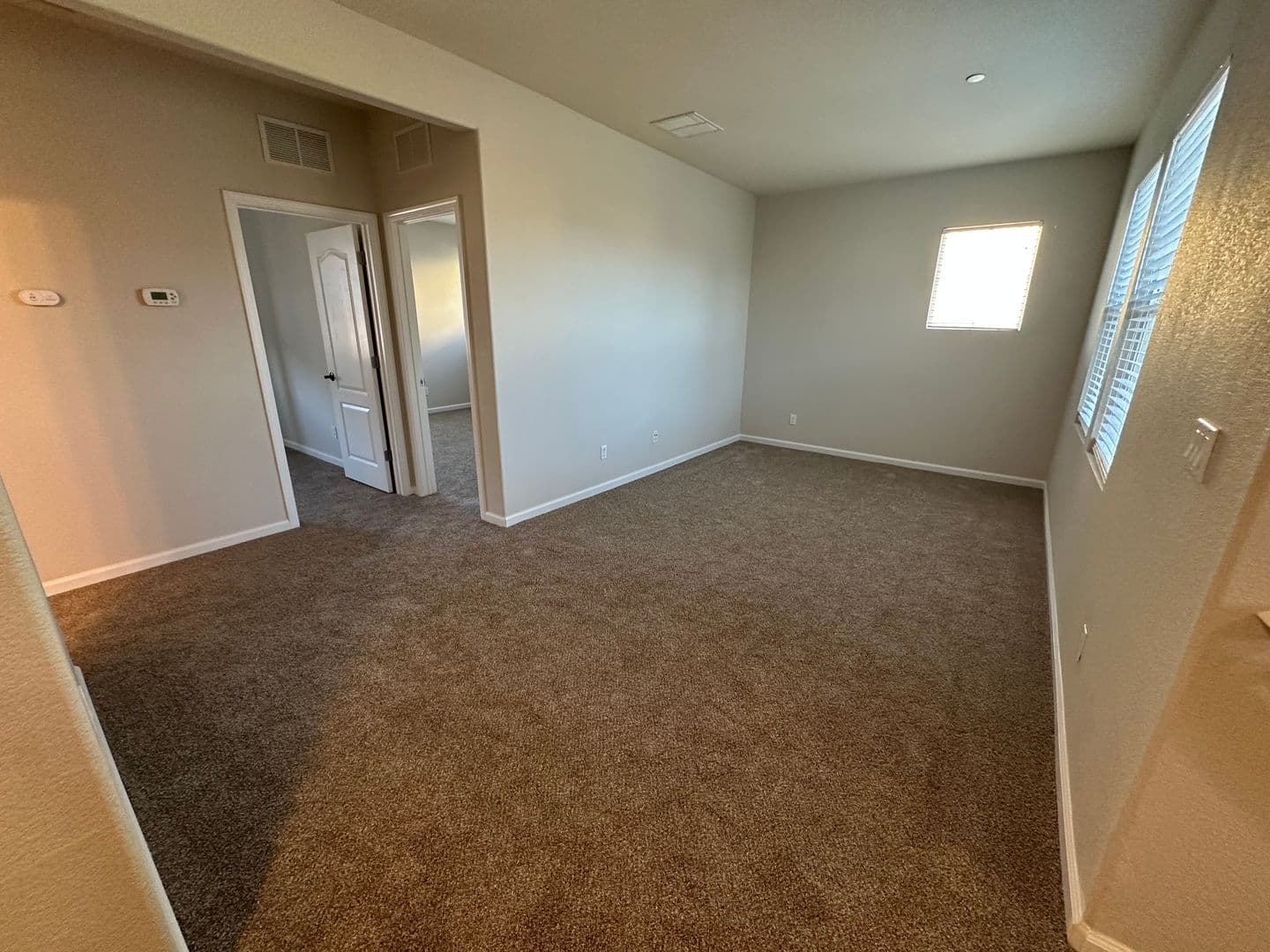 Mountain House House: 263 W Santa Clara Dr
