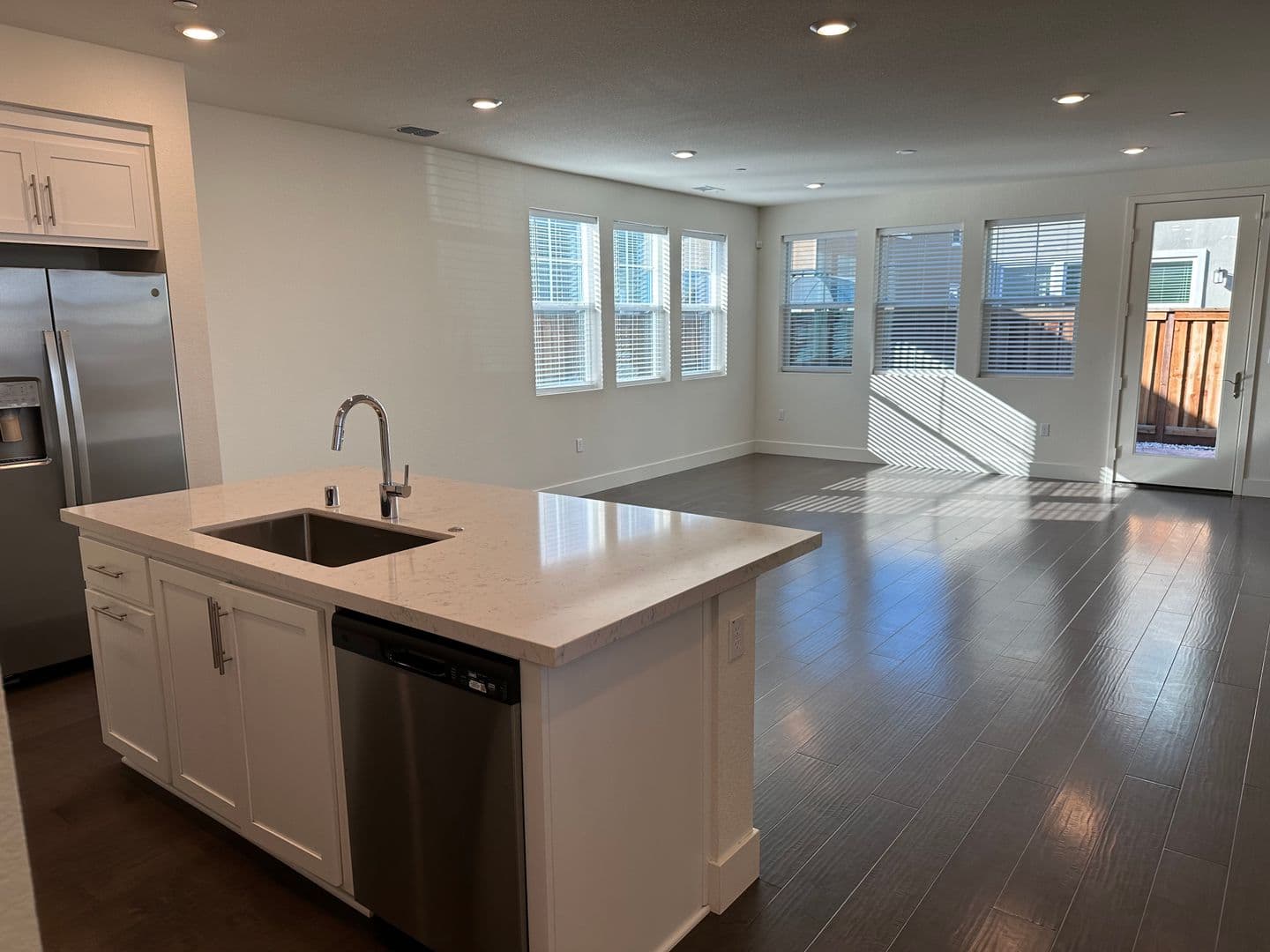 Lathrop House: 2056 Marina Dr