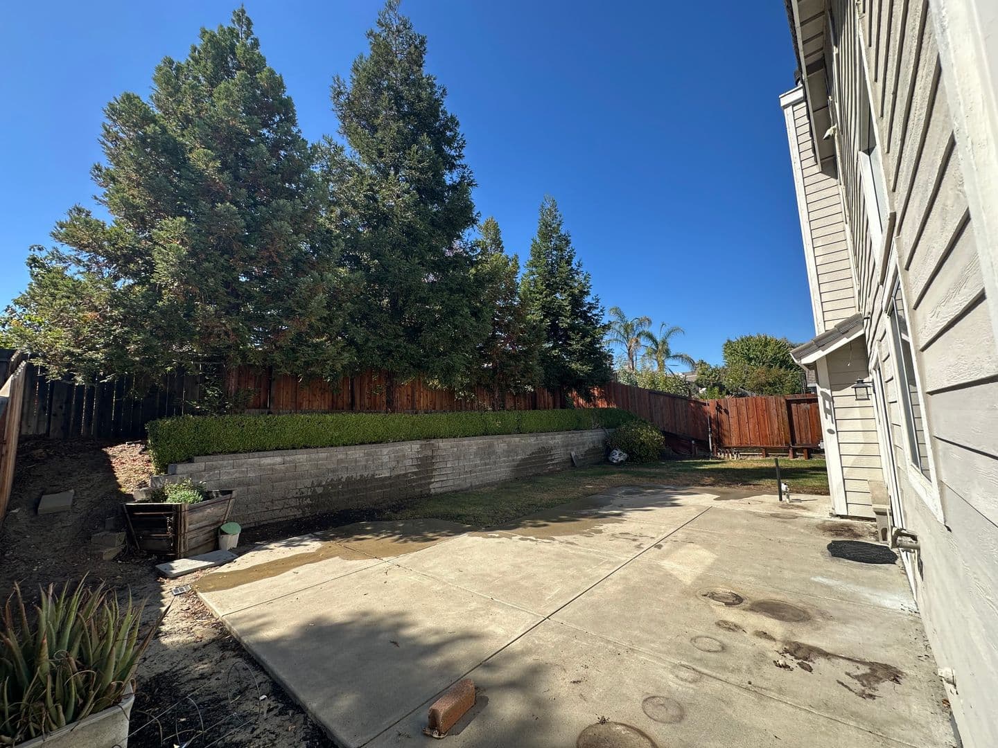Antioch House: 5144 Pioneer Way