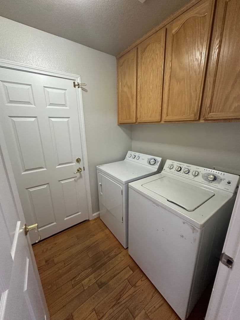 Tracy House: 1541 Peony Dr