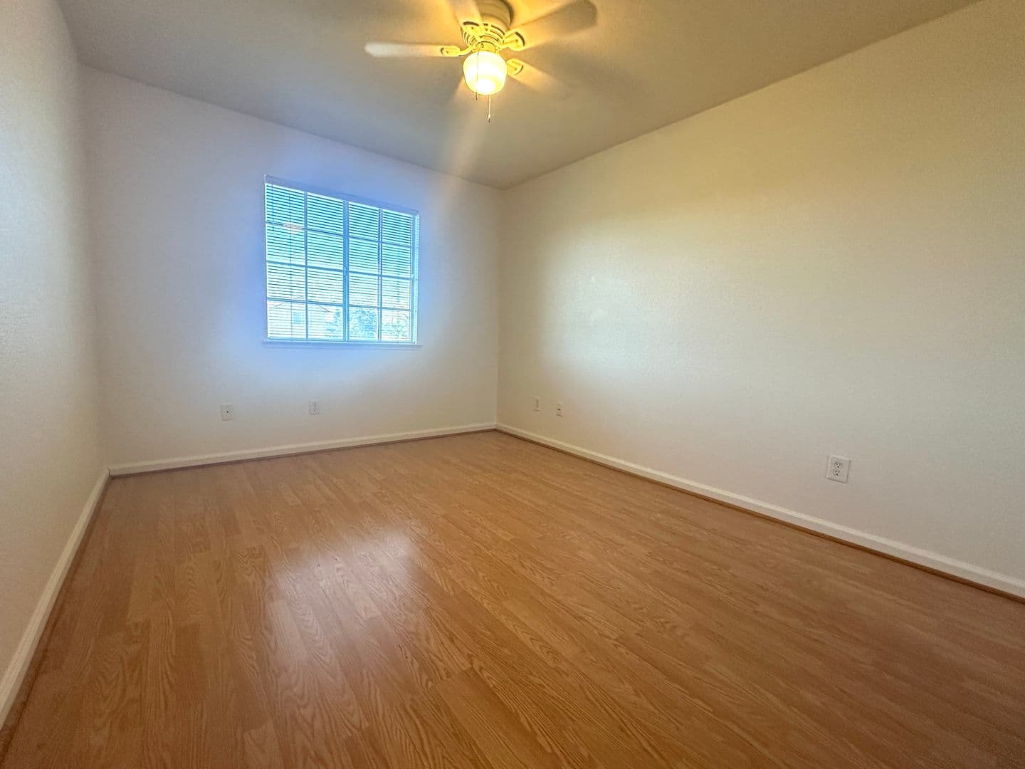 Brentwood House: 235 Brushwood Pl