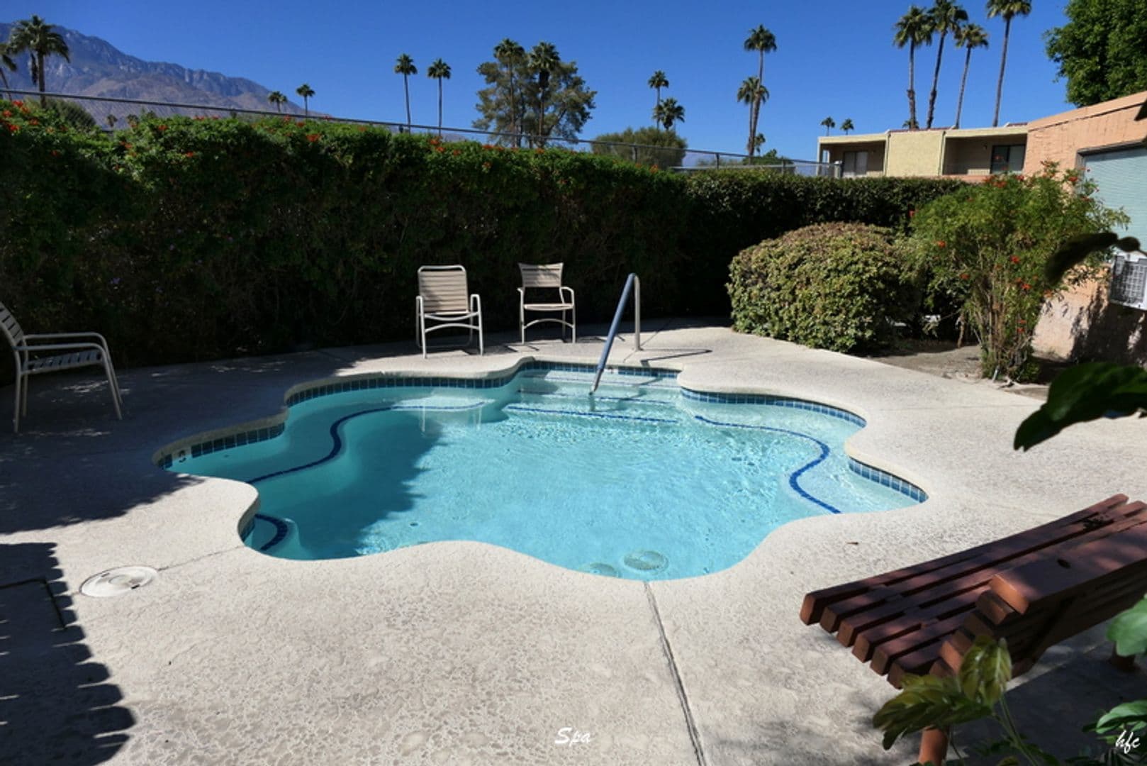 Palm Springs Condo: 5547 Los Coyotes Dr