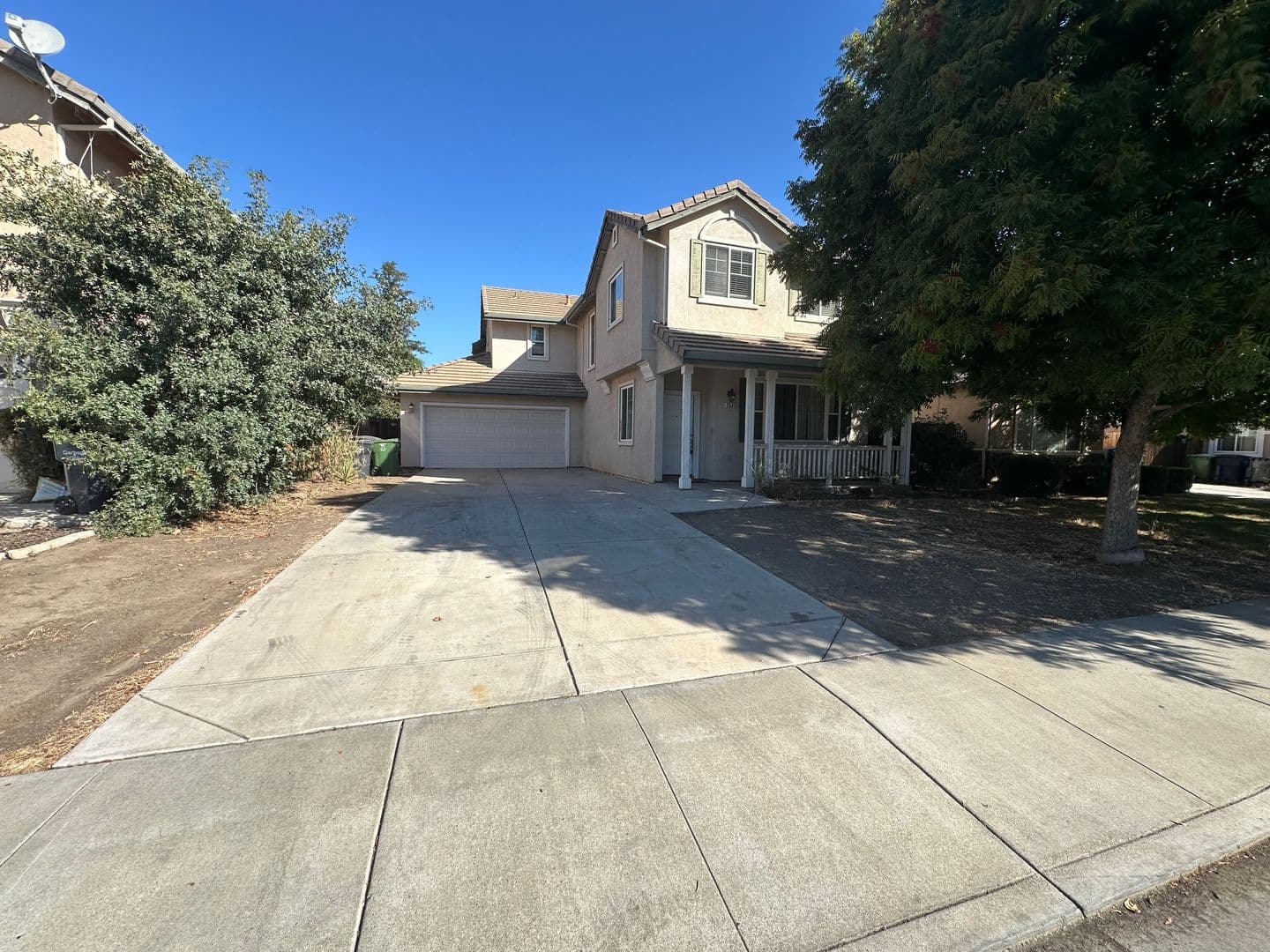 Tracy House: 1541 Peony Dr