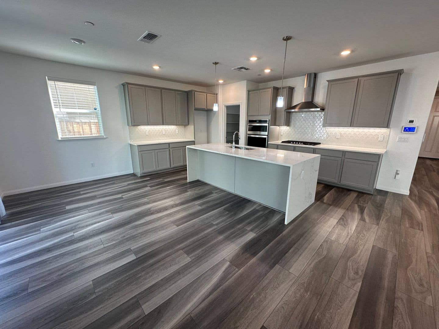 Brentwood House: 209 Brush Creek Dr