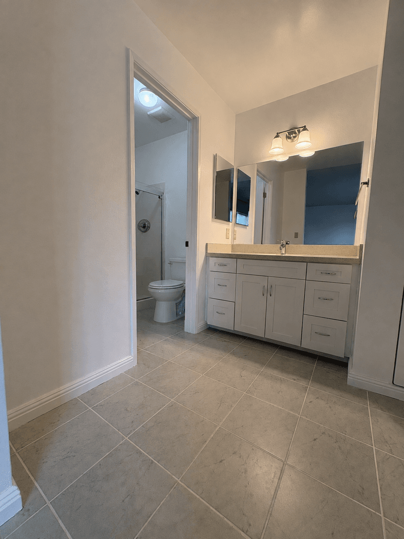 Bay Point House: 3406 Chandler Cir