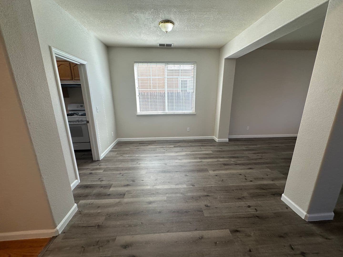 Tracy House: 1541 Peony Dr