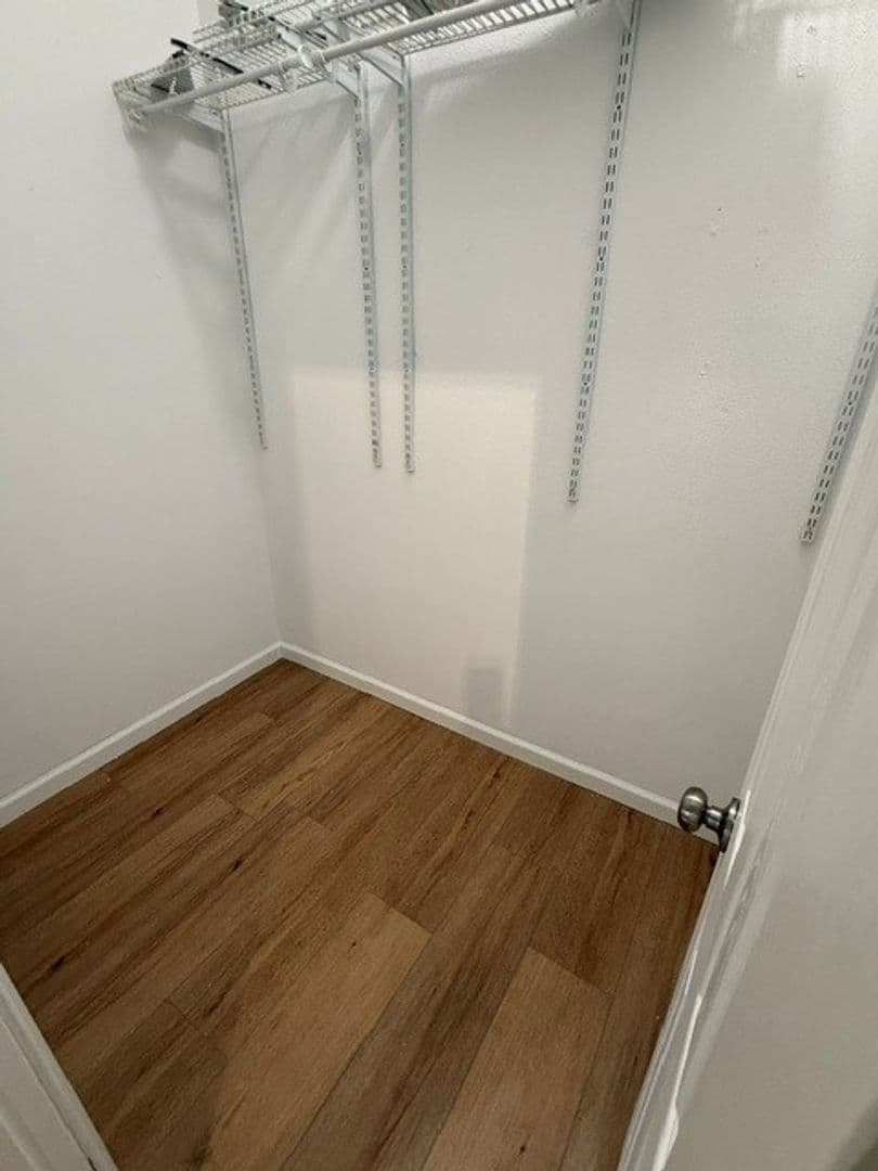 Aurora House: 3064 Long Grove Ln Unit 3064