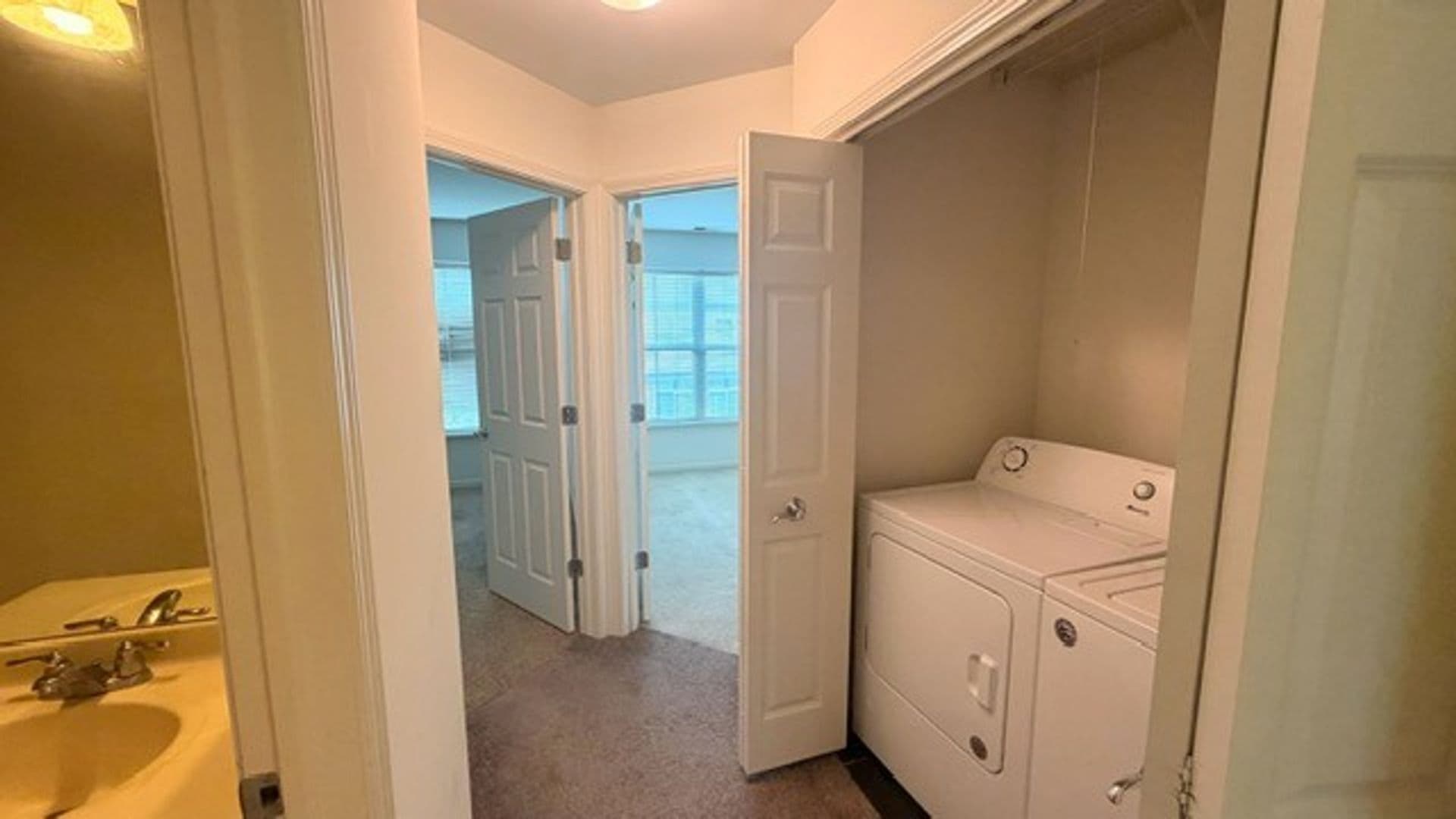 Vernon Hills House: 717 N Keystone Ln