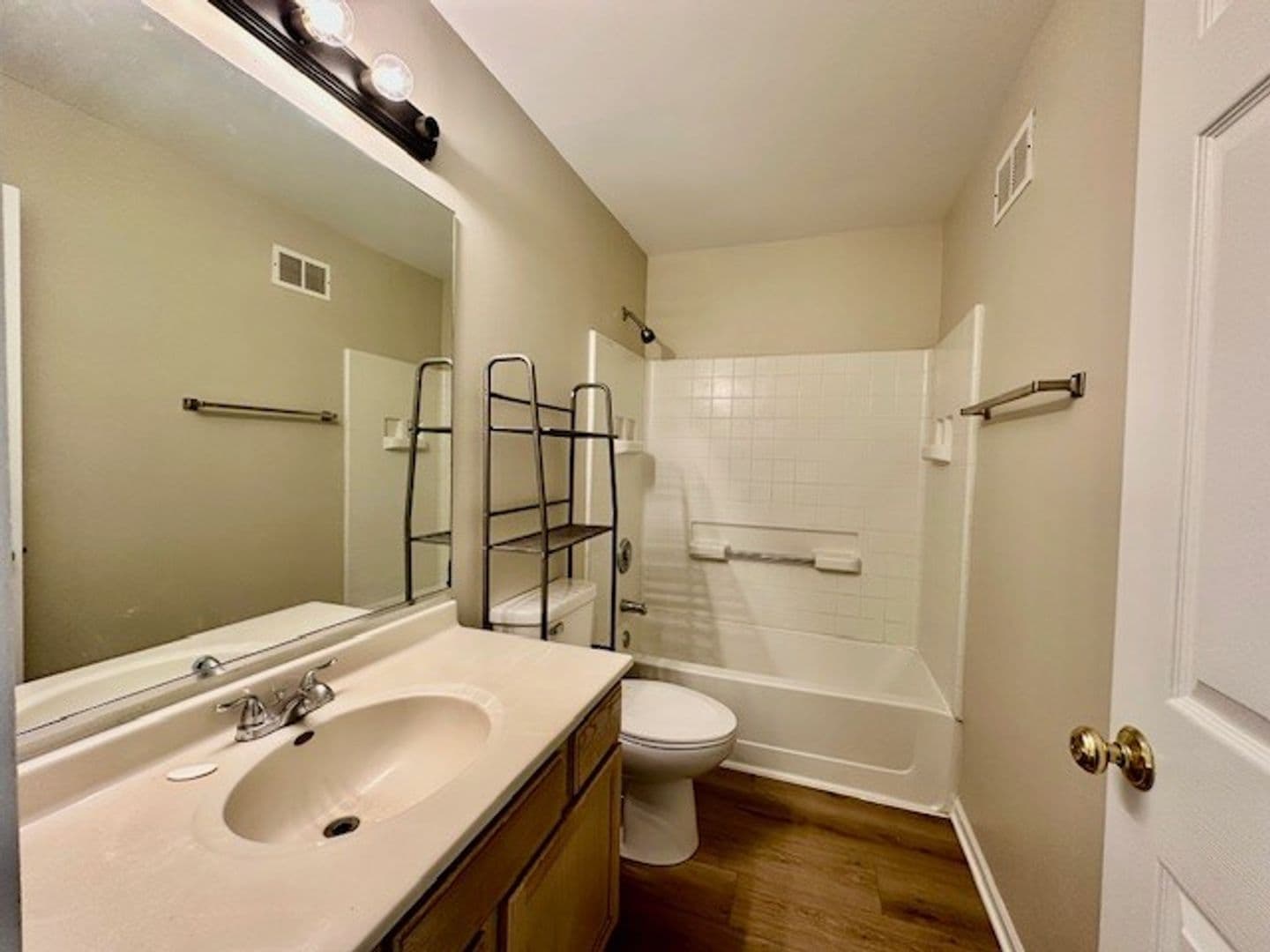 Aurora House: 1085 Symphony Drive