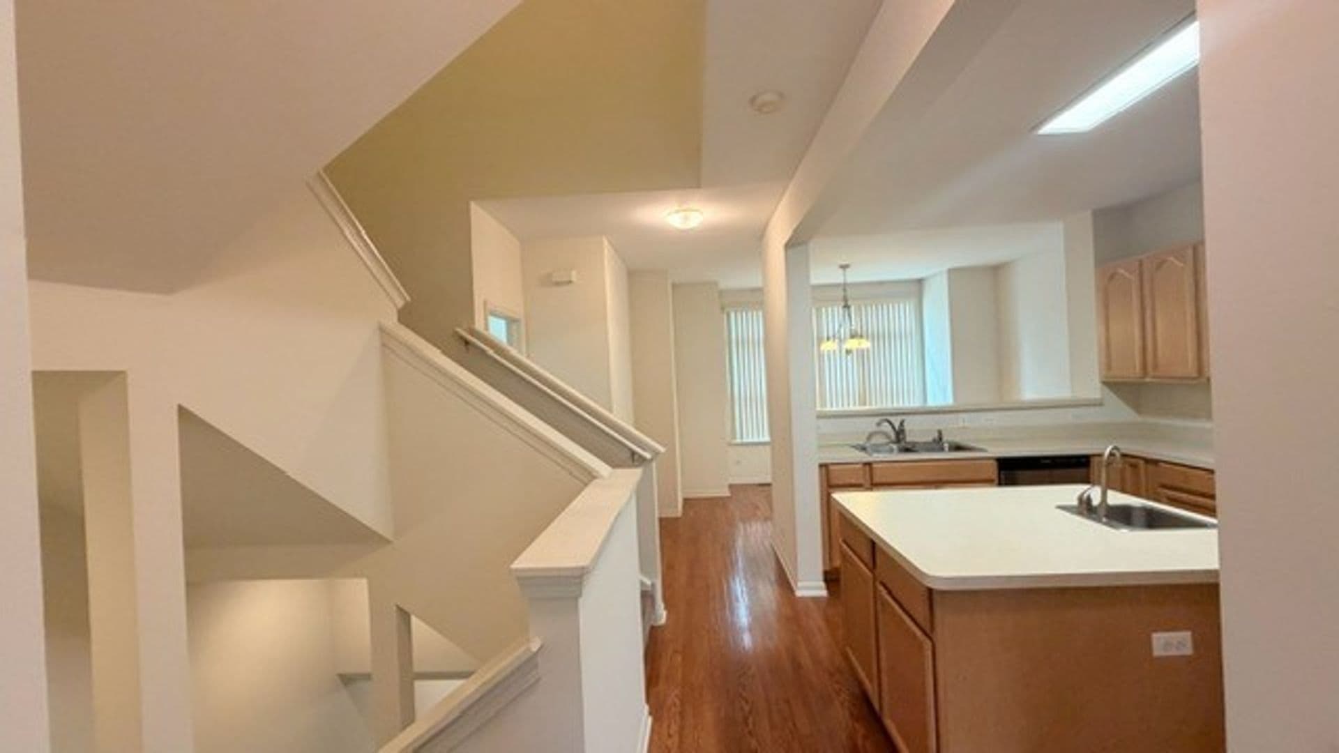 Vernon Hills House: 717 N Keystone Ln