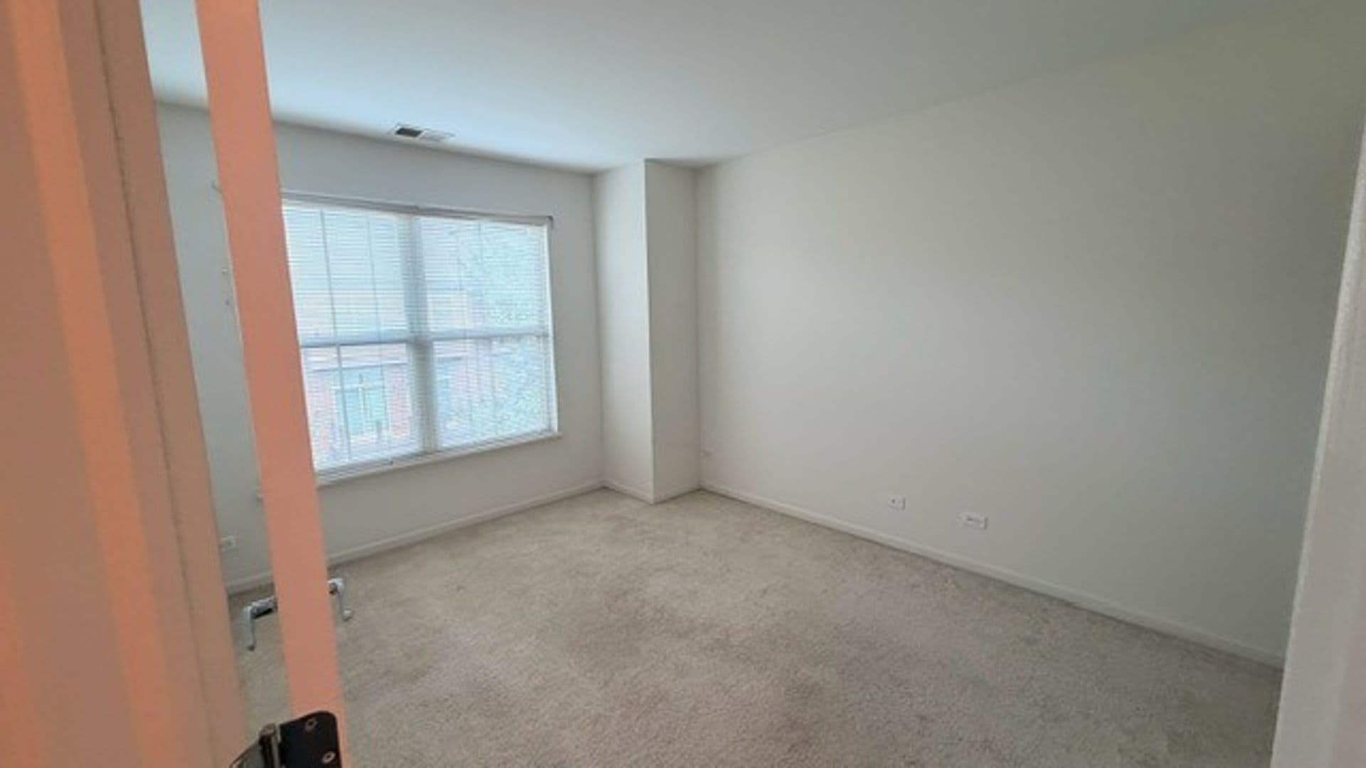 Vernon Hills House: 717 N Keystone Ln