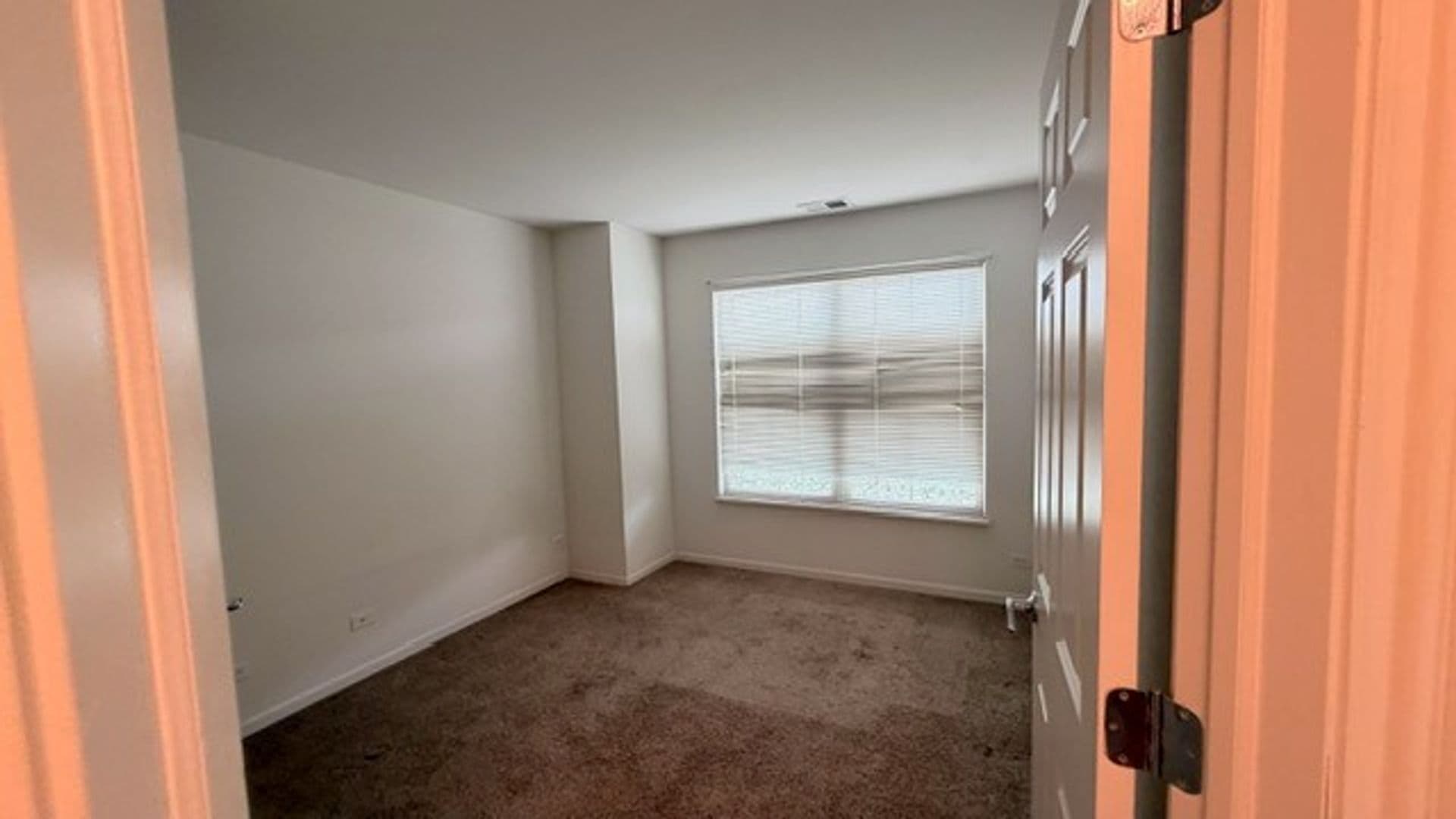 Vernon Hills House: 717 N Keystone Ln