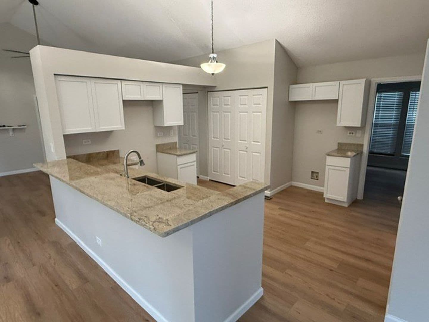 Aurora House: 3064 Long Grove Ln Unit 3064