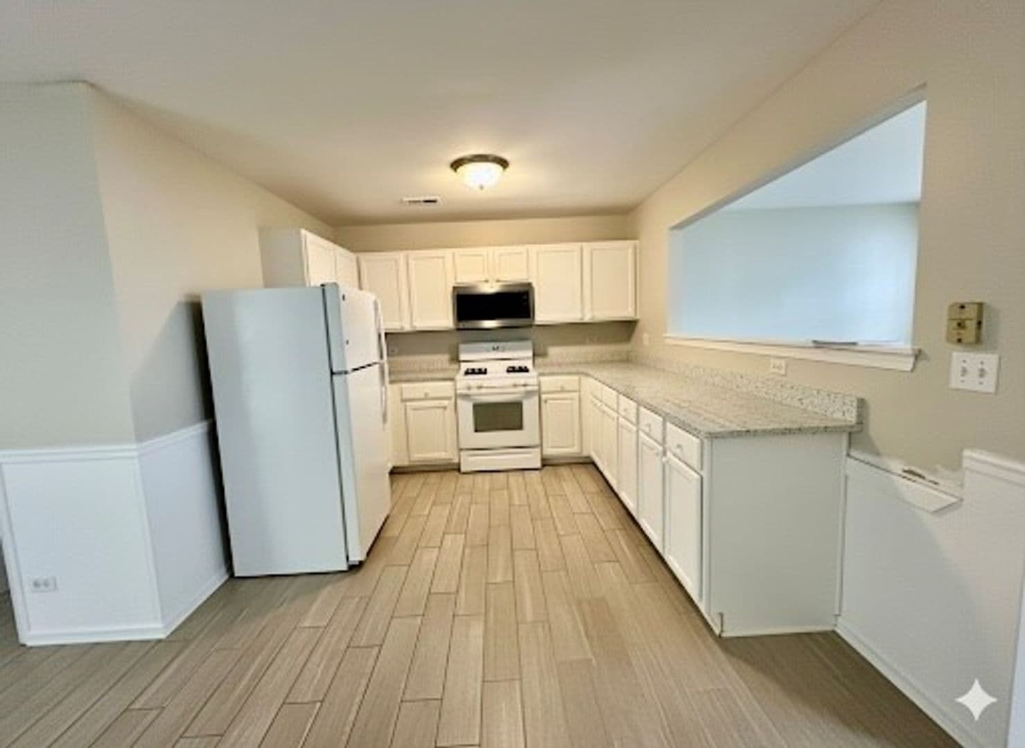 Aurora House: 1085 Symphony Drive