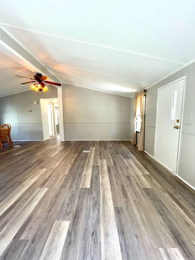 Denham Springs House: 14655 Lucien St
